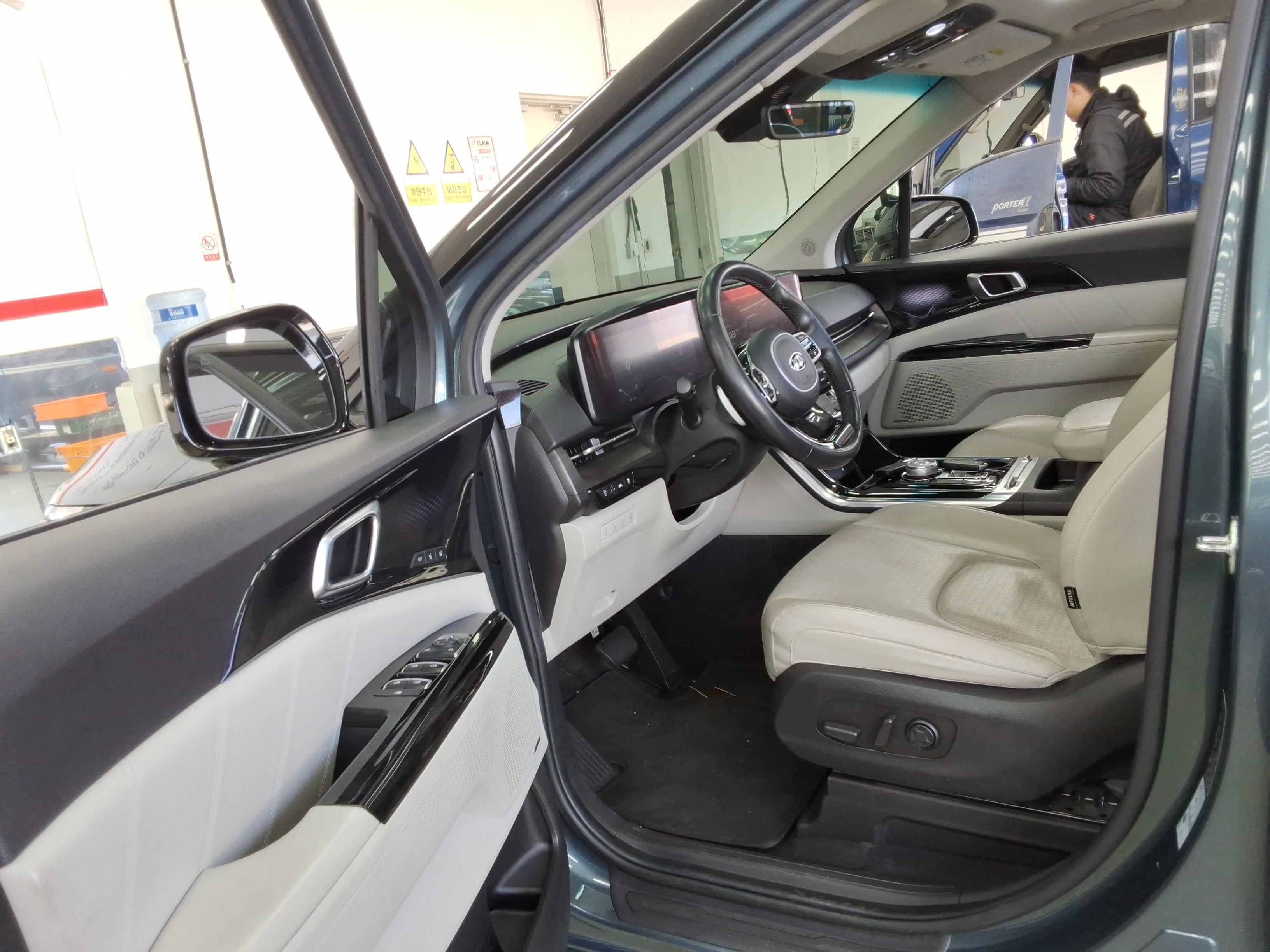 كيا كارنيفال 2021 - صورة 10