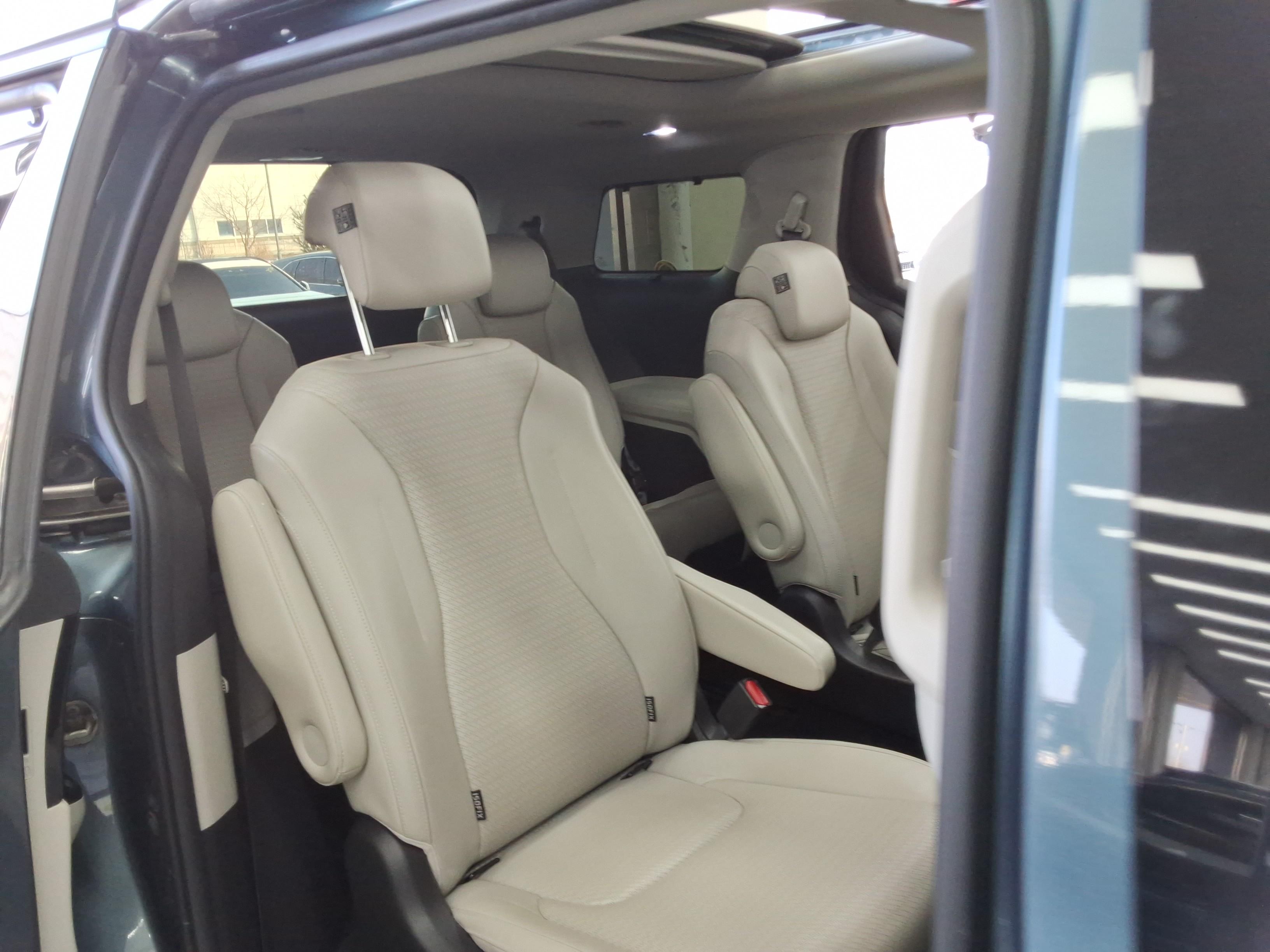 كيا كارنيفال 2021 - صورة 13