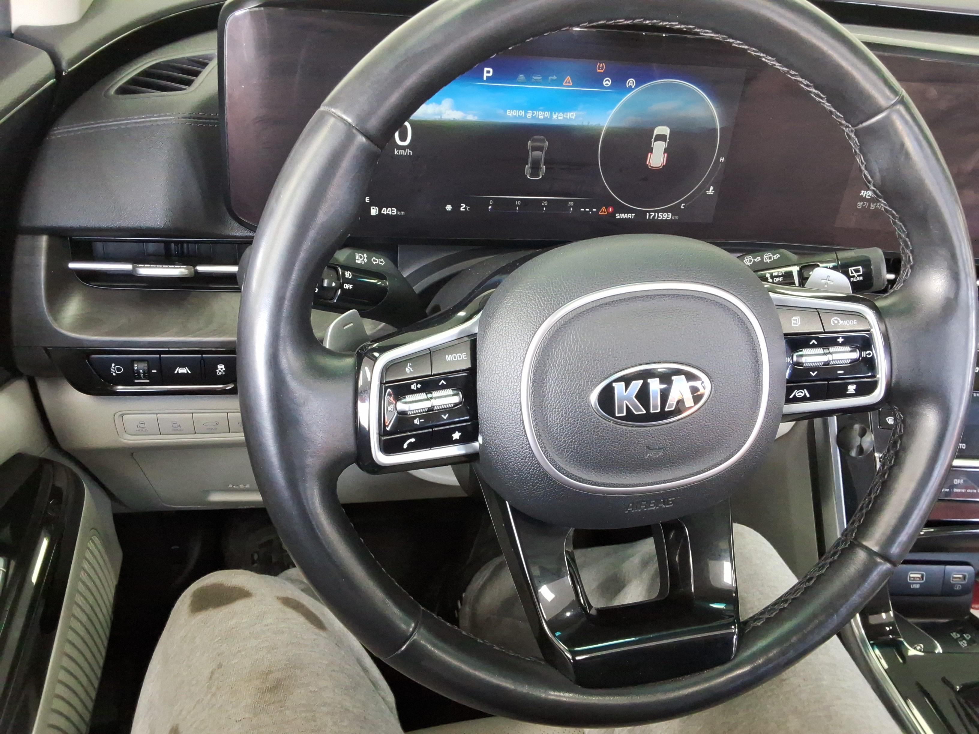 كيا كارنيفال 2021 - صورة 17