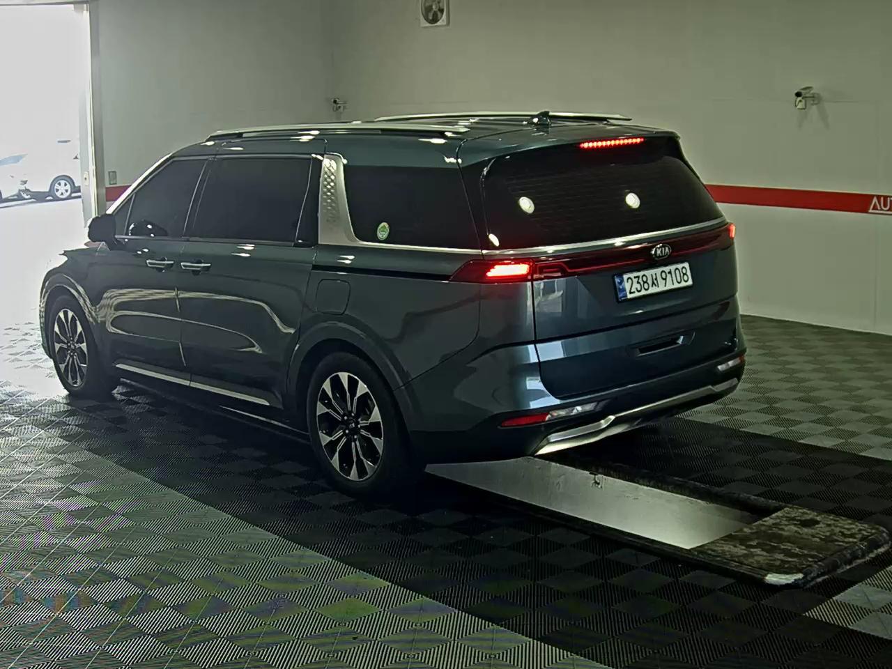 كيا كارنيفال 2021 - صورة 5