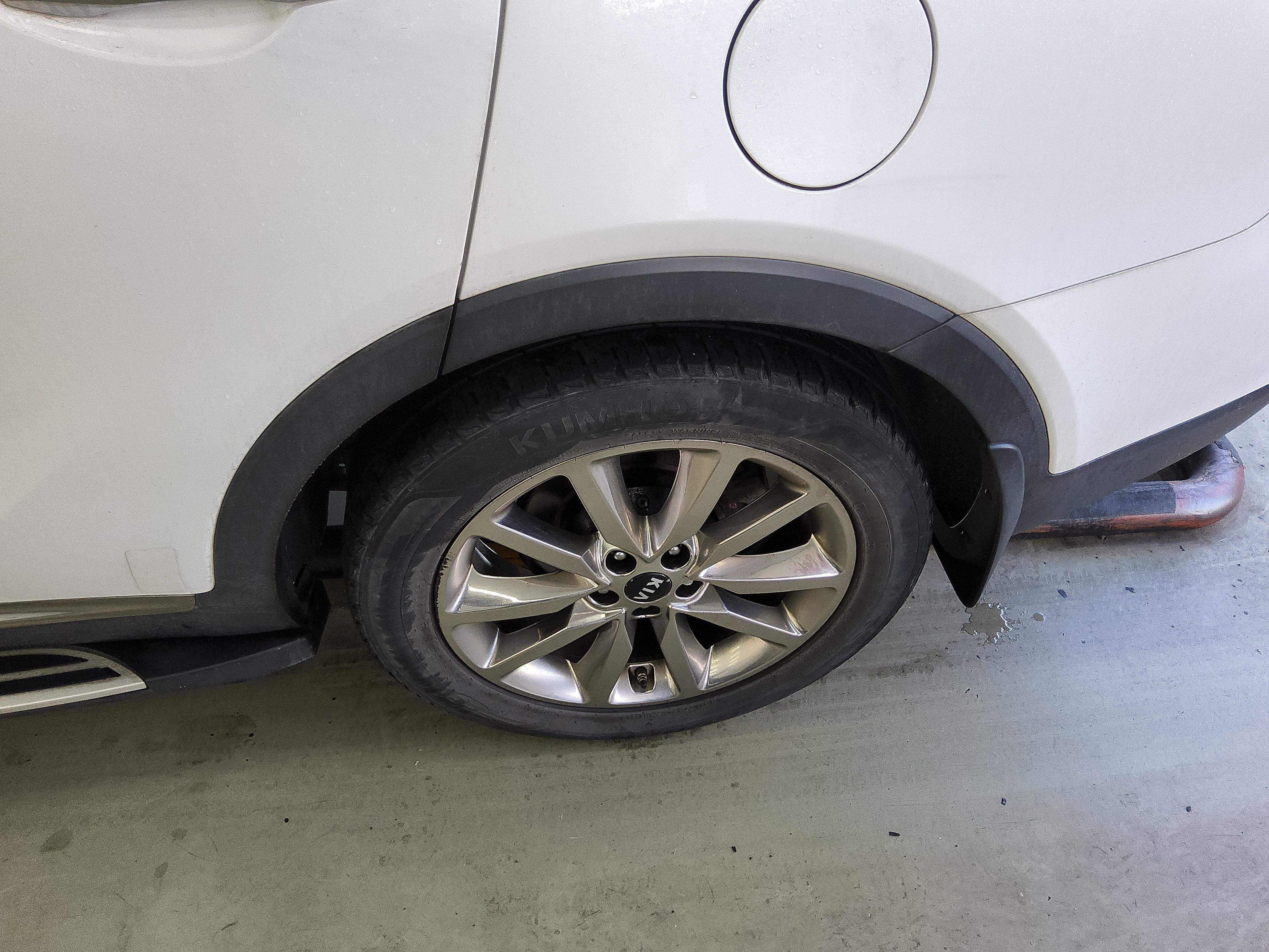 كيا سورينتو 2017 - صورة 21