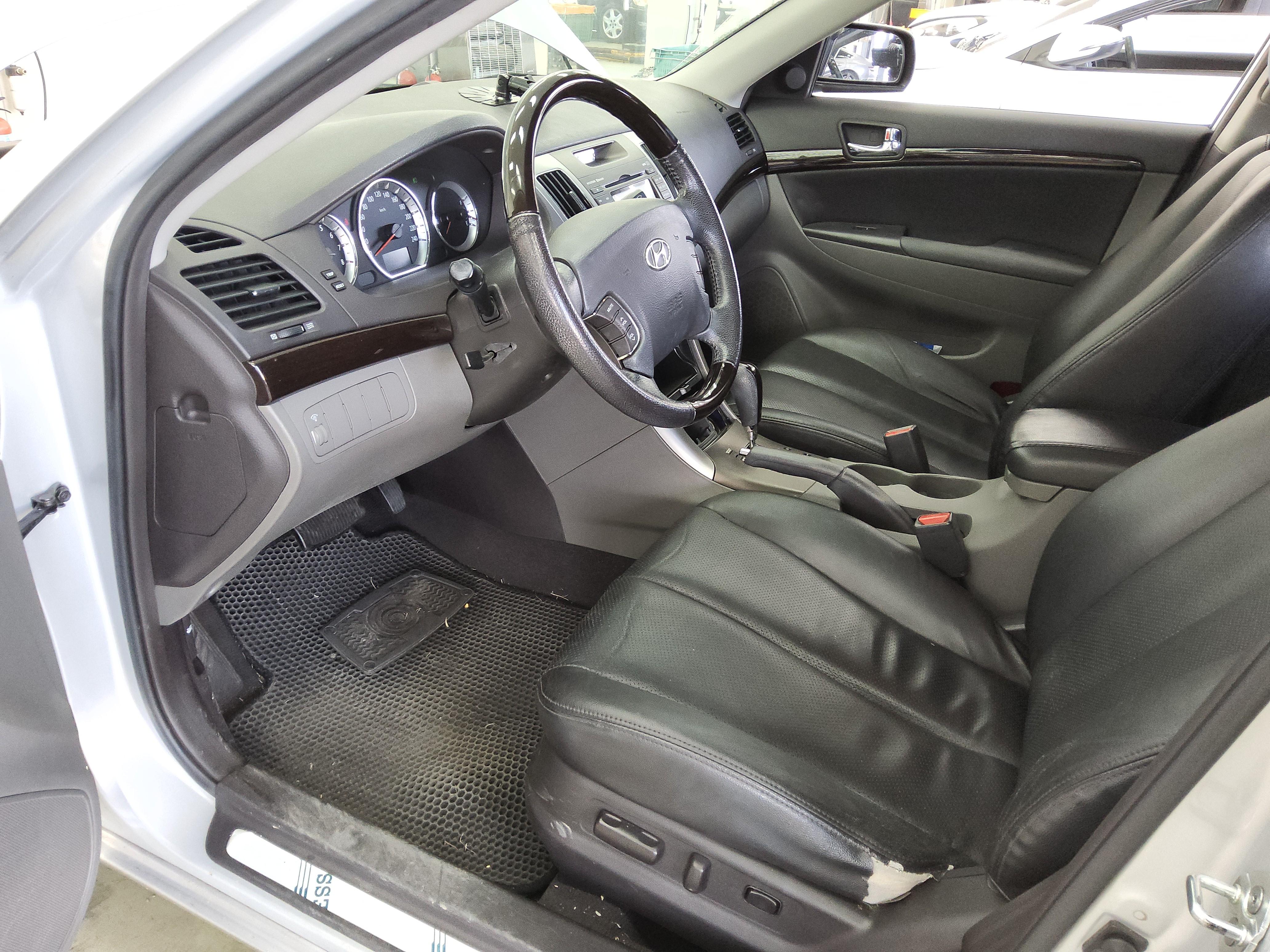 هيونداي سوناتا 2010 - صورة 10