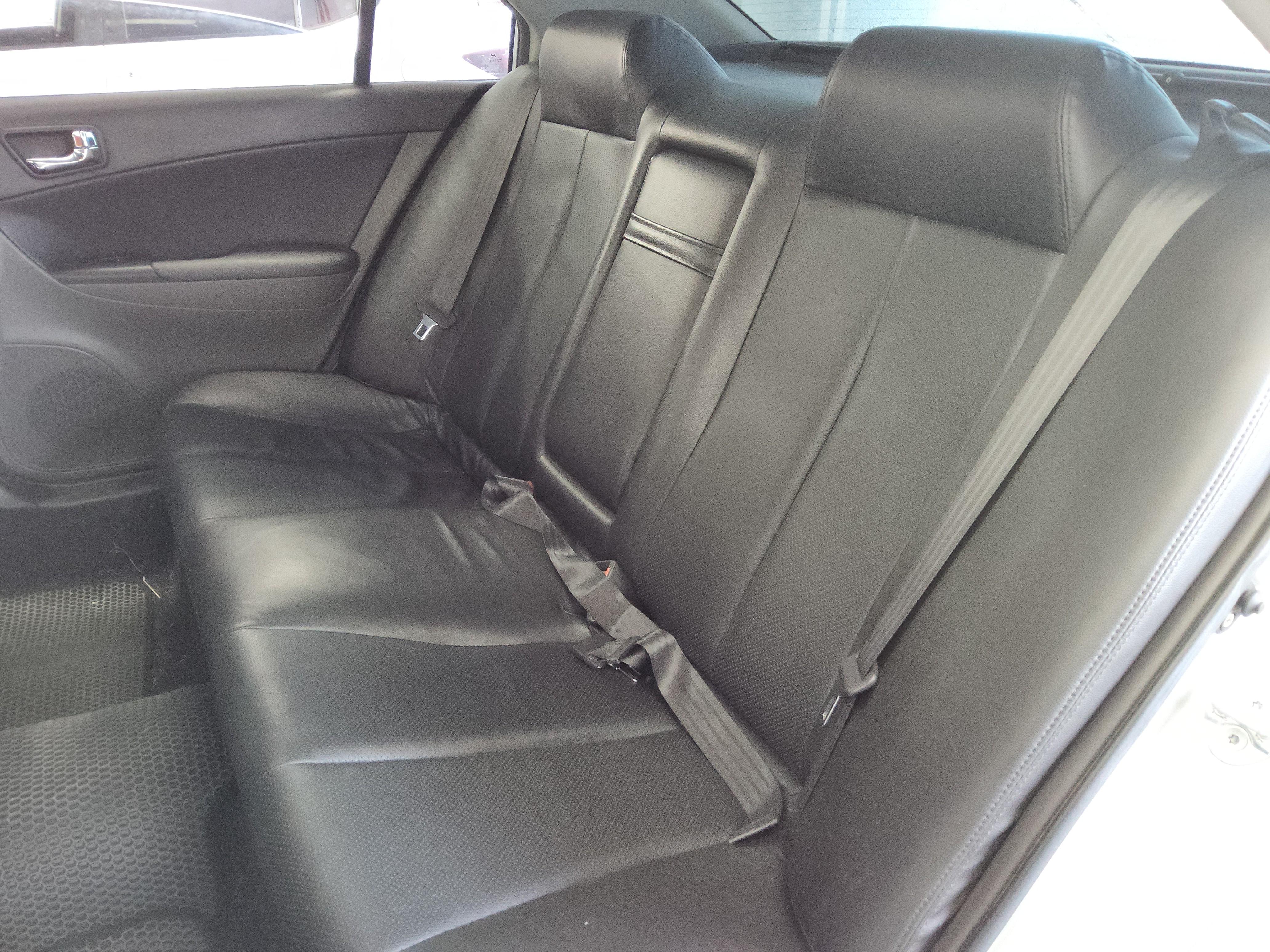 هيونداي سوناتا 2010 - صورة 12