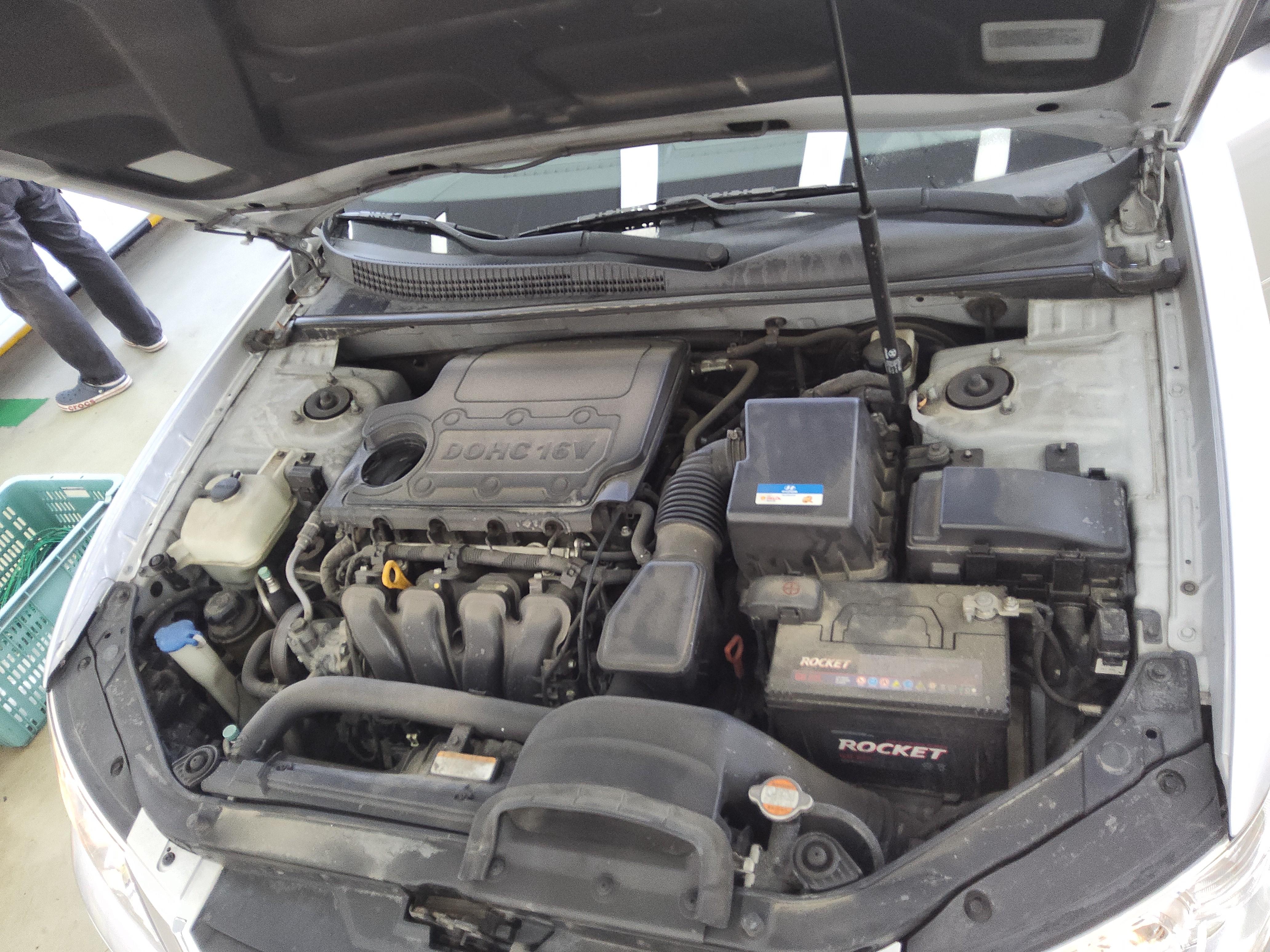 هيونداي سوناتا 2010 - صورة 18