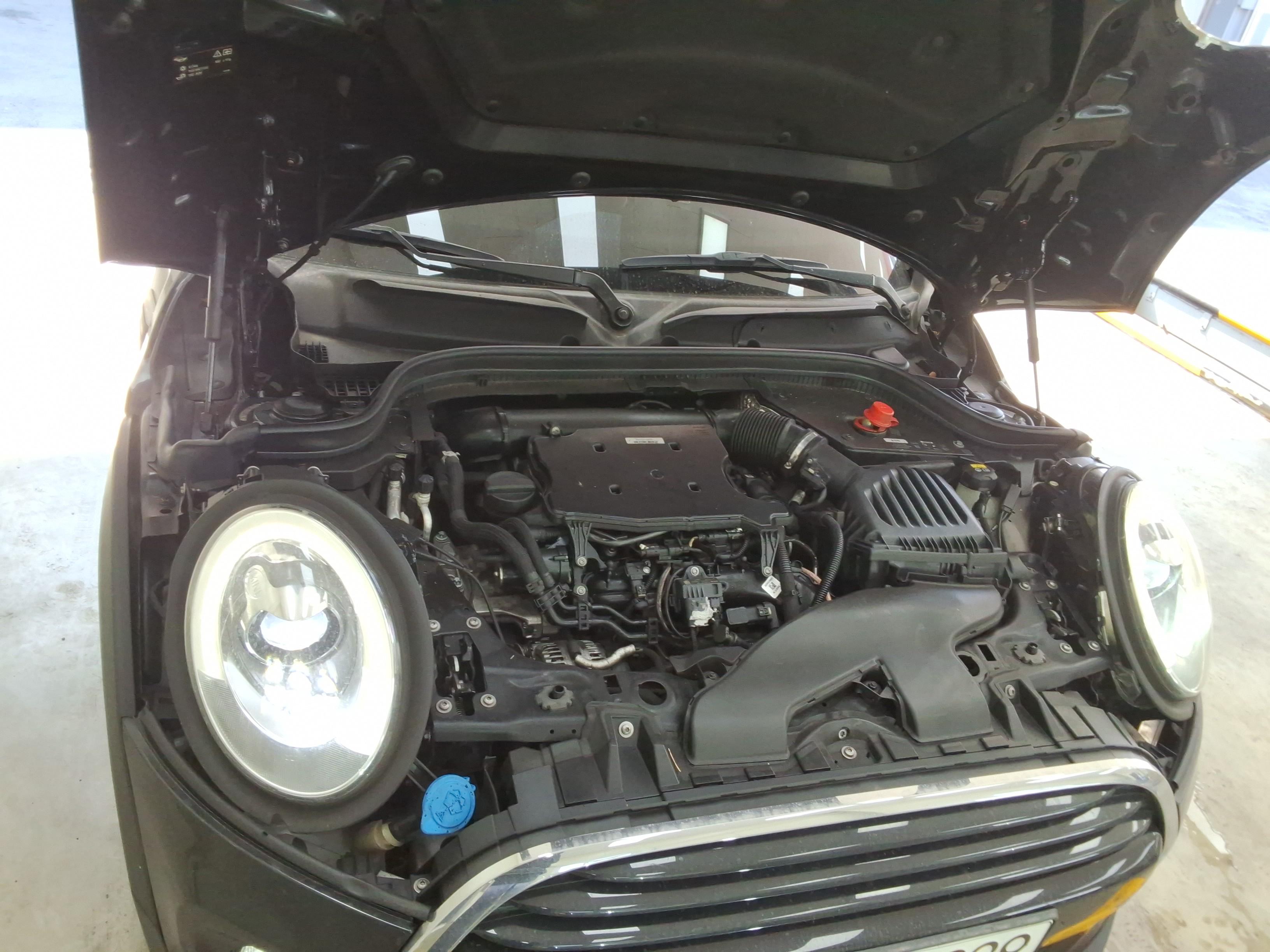 BMW MINI 2017 - Image 12