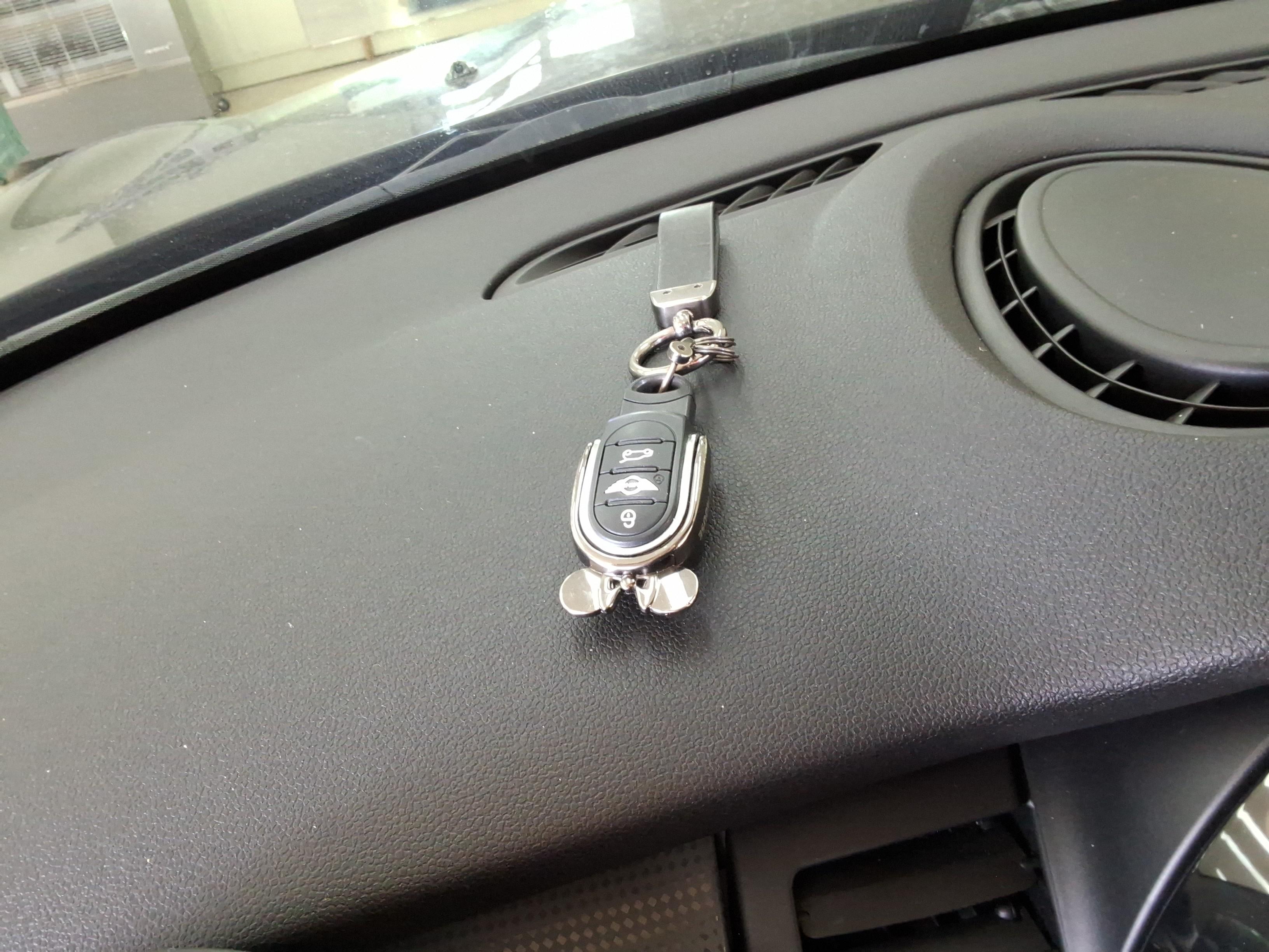 BMW MINI 2017 - Image 16