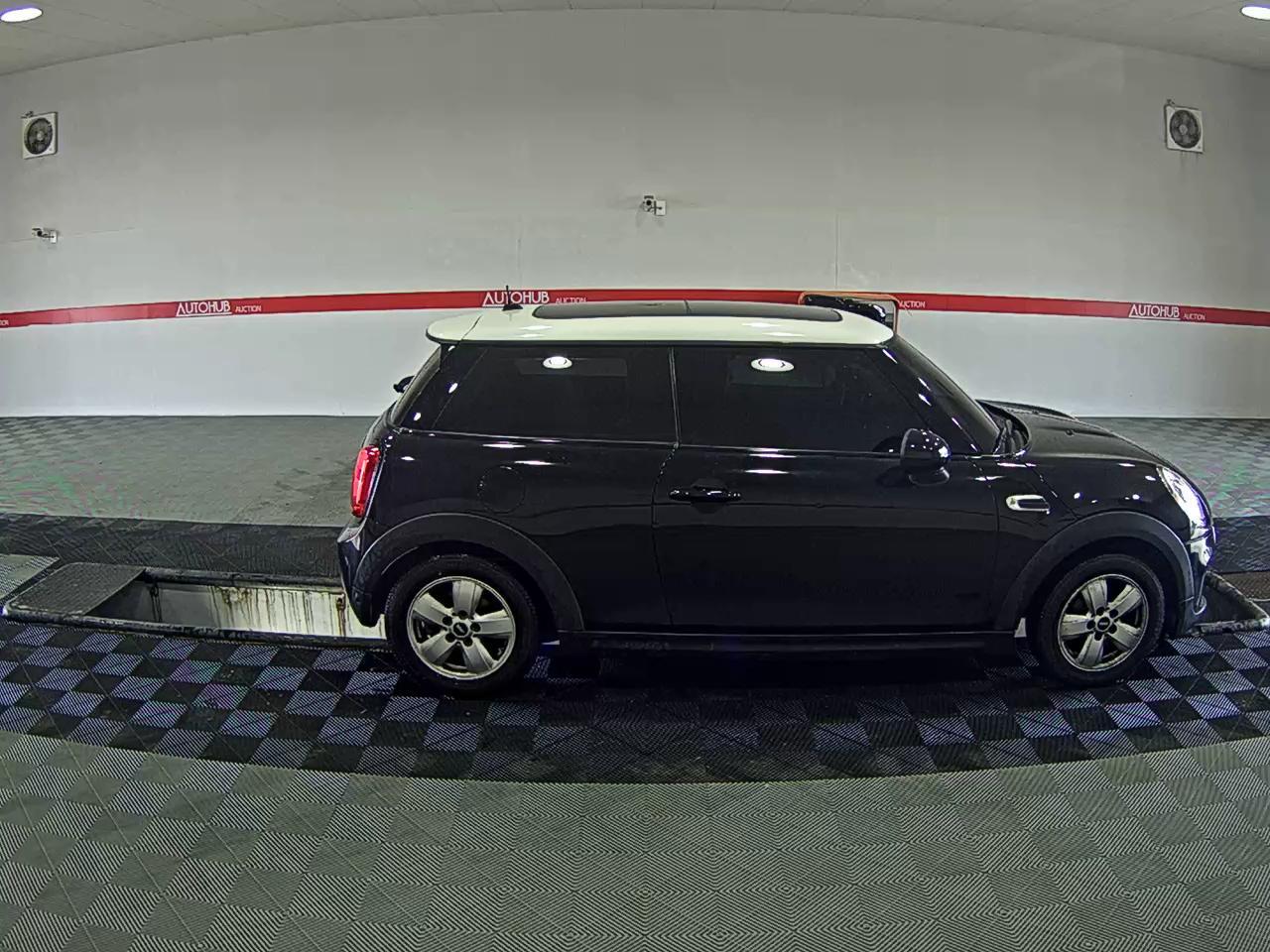 BMW MINI 2017 - Image 3