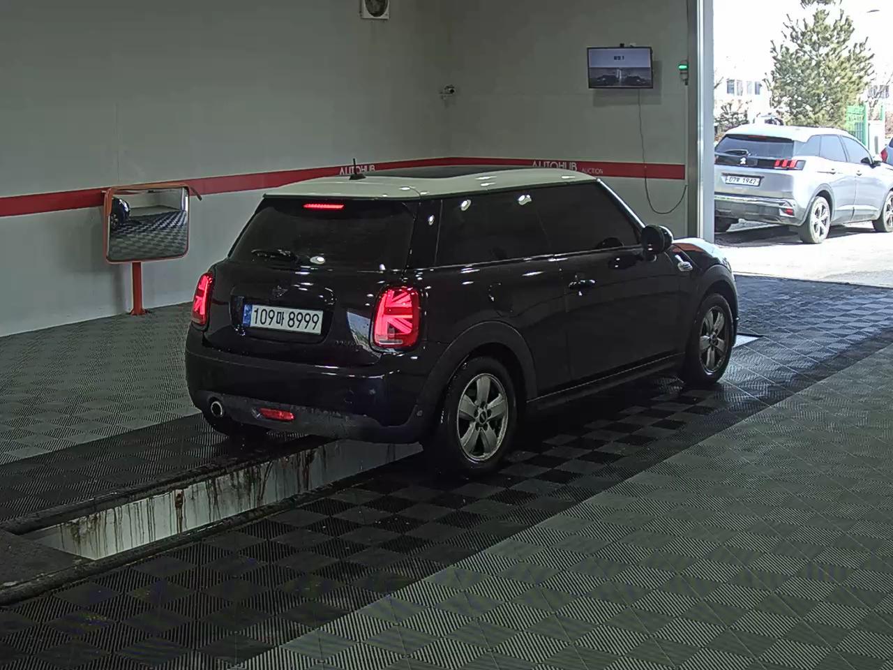 BMW MINI 2017 - Image 4