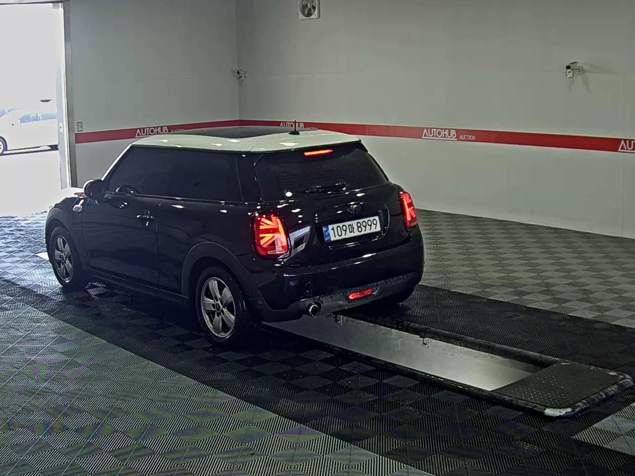 BMW MINI 2017 - Image 5