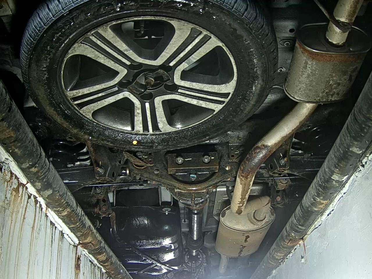 KG Mobility Korando Turismo 2015 - Image 7