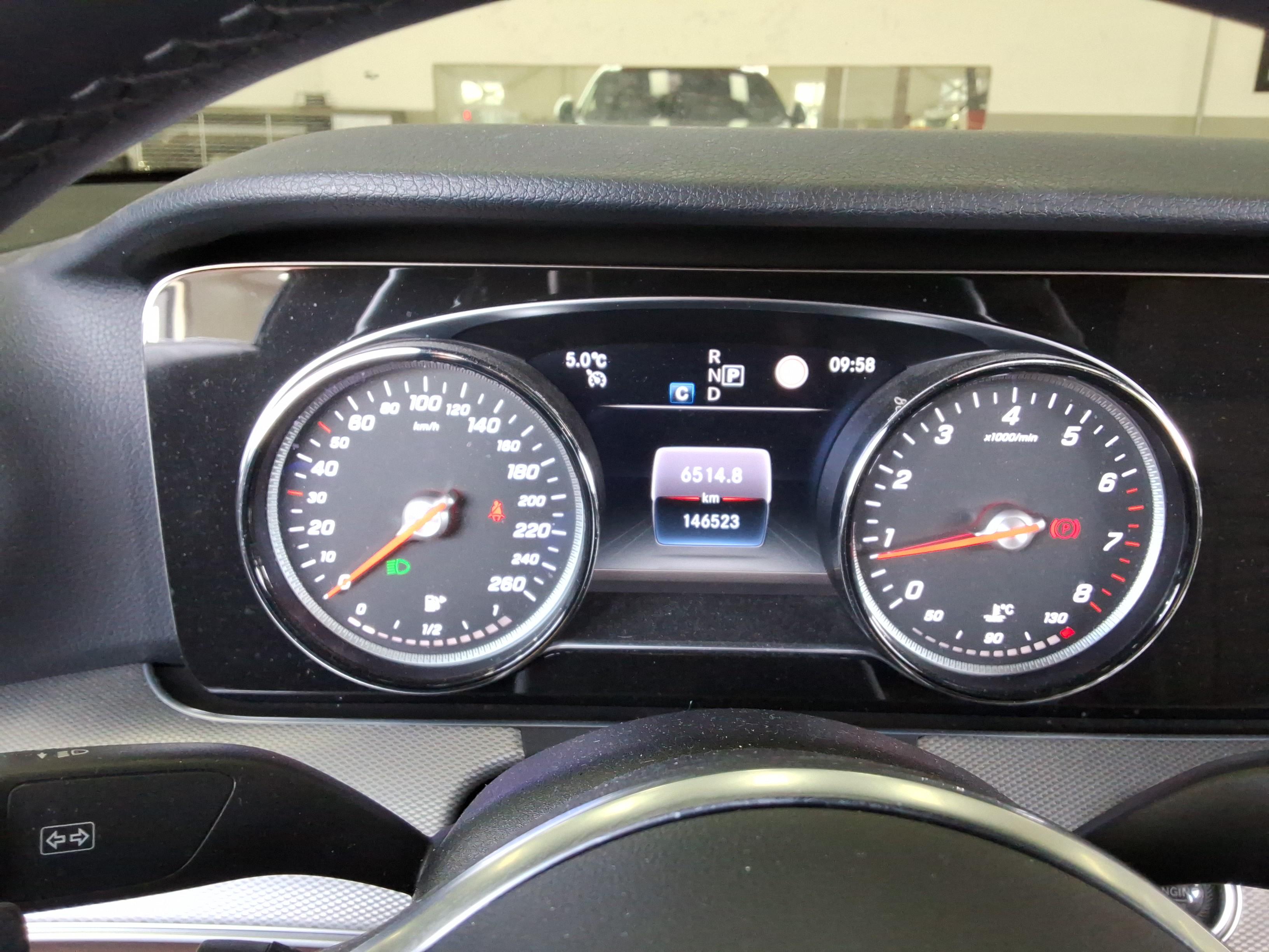 메르세데스-벤츠 E-클래스 2019 - 이미지 9