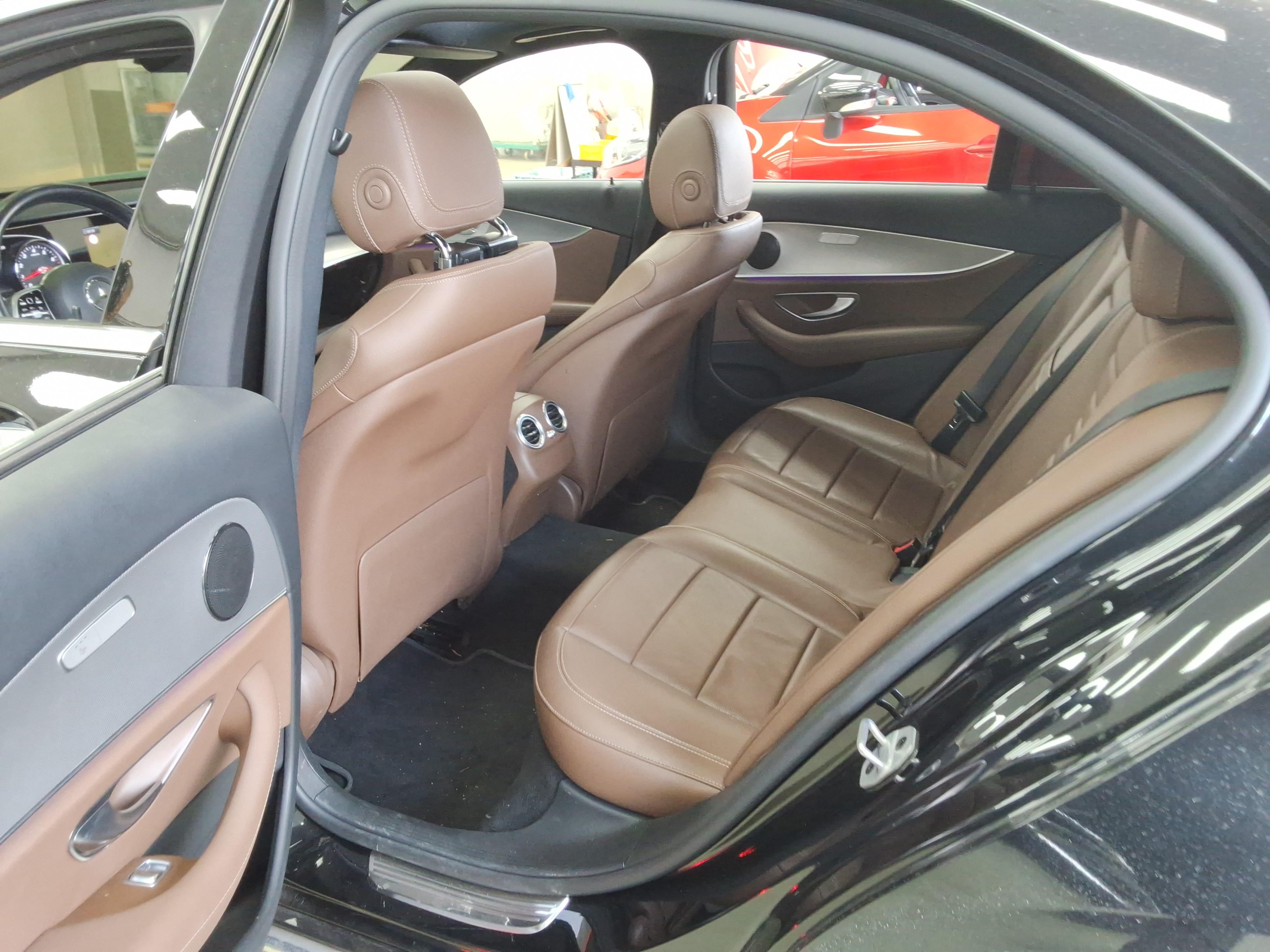 메르세데스-벤츠 E-클래스 2019 - 이미지 12