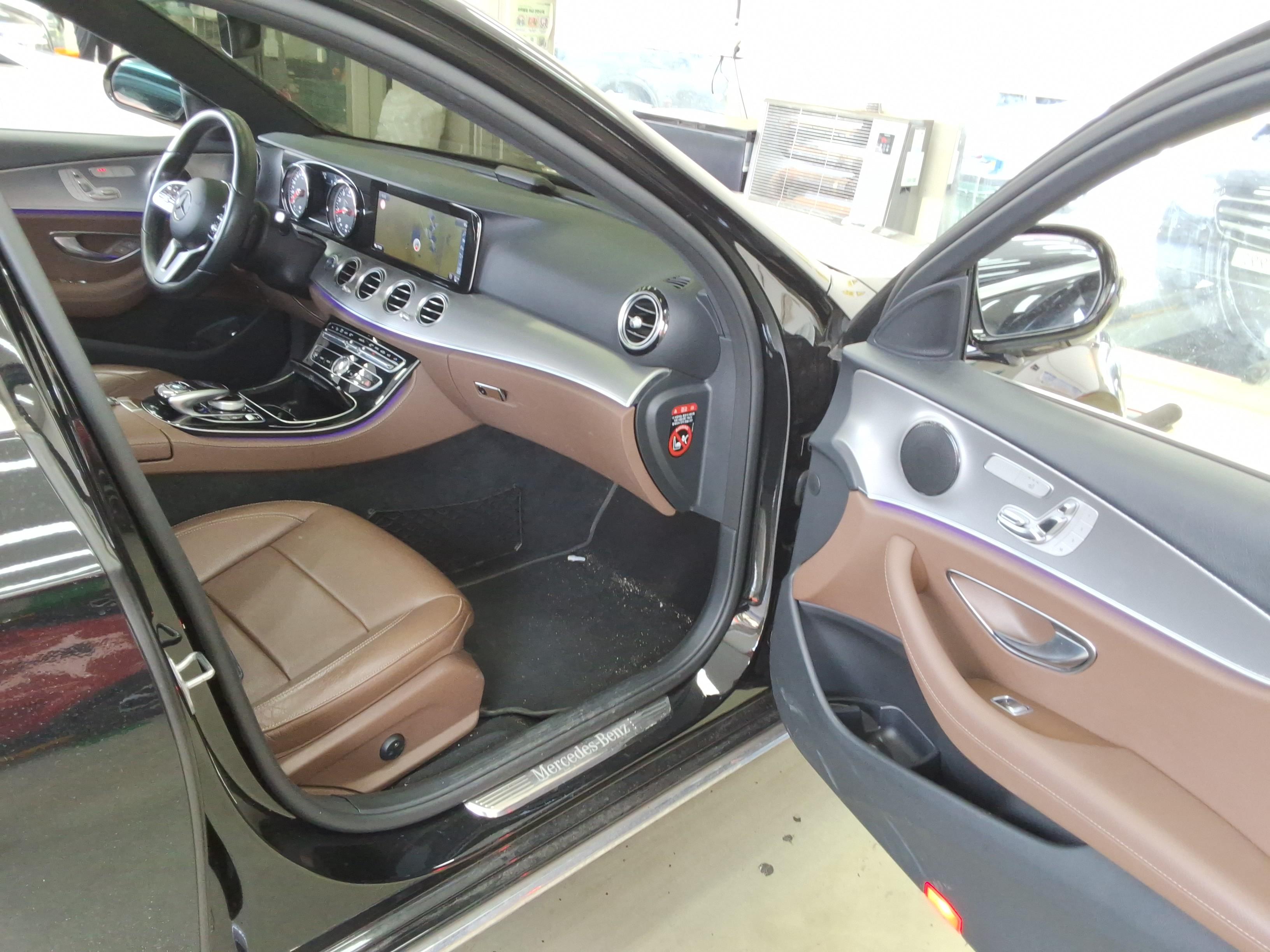 메르세데스-벤츠 E-클래스 2019 - 이미지 14