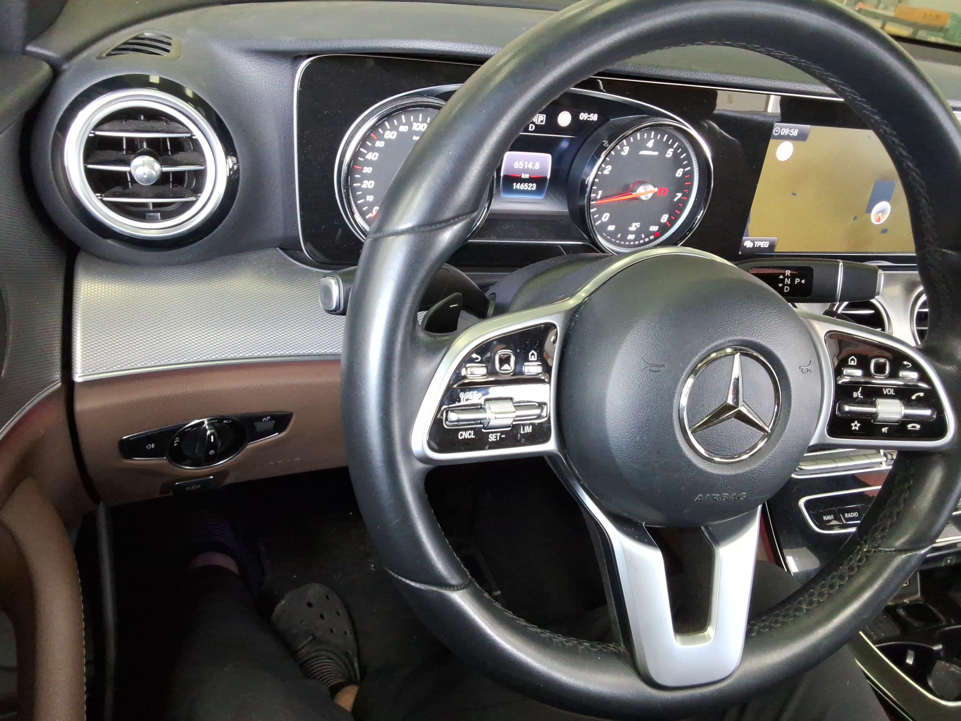 메르세데스-벤츠 E-클래스 2019 - 이미지 17