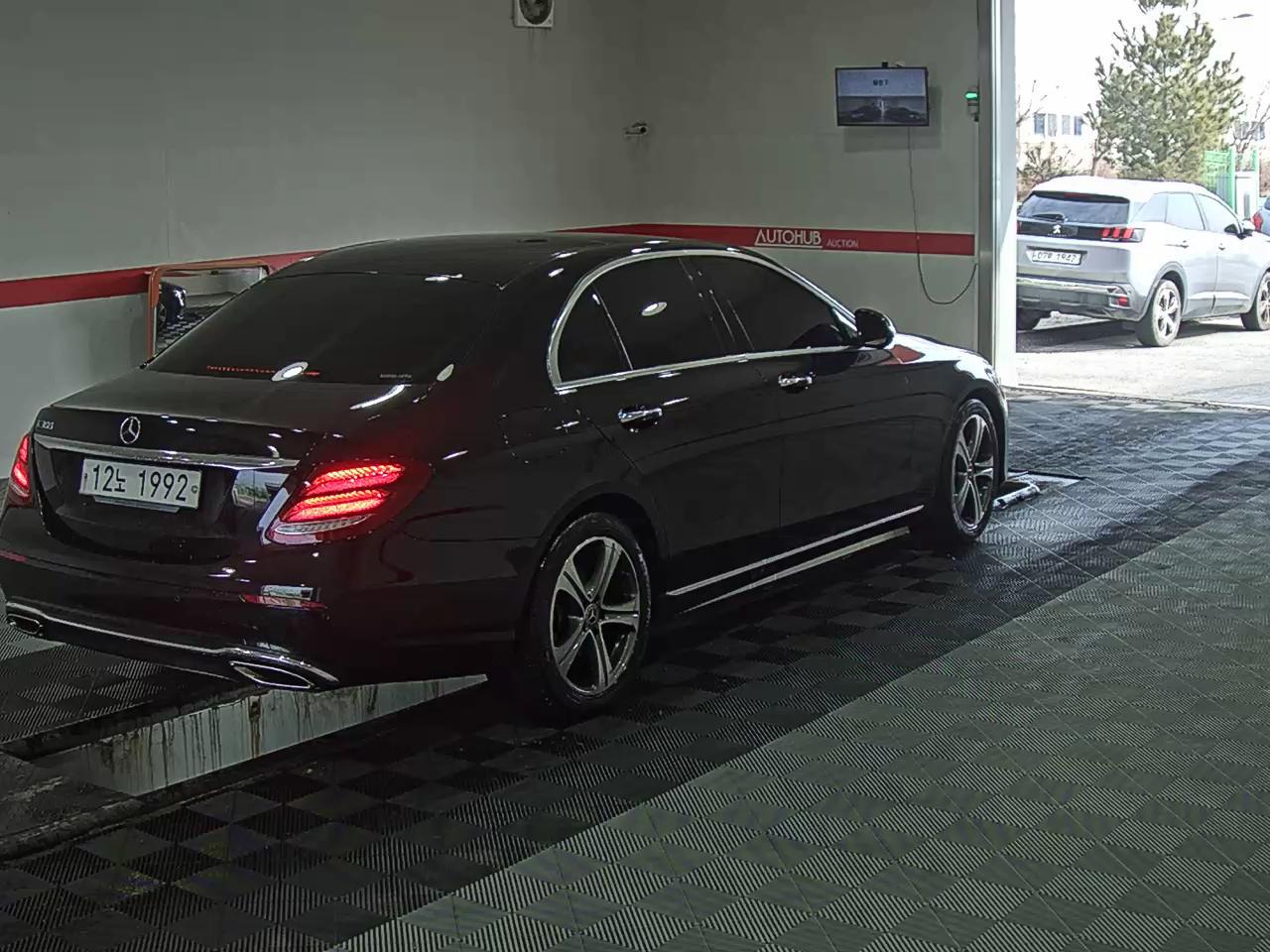 메르세데스-벤츠 E-클래스 2019 - 이미지 4