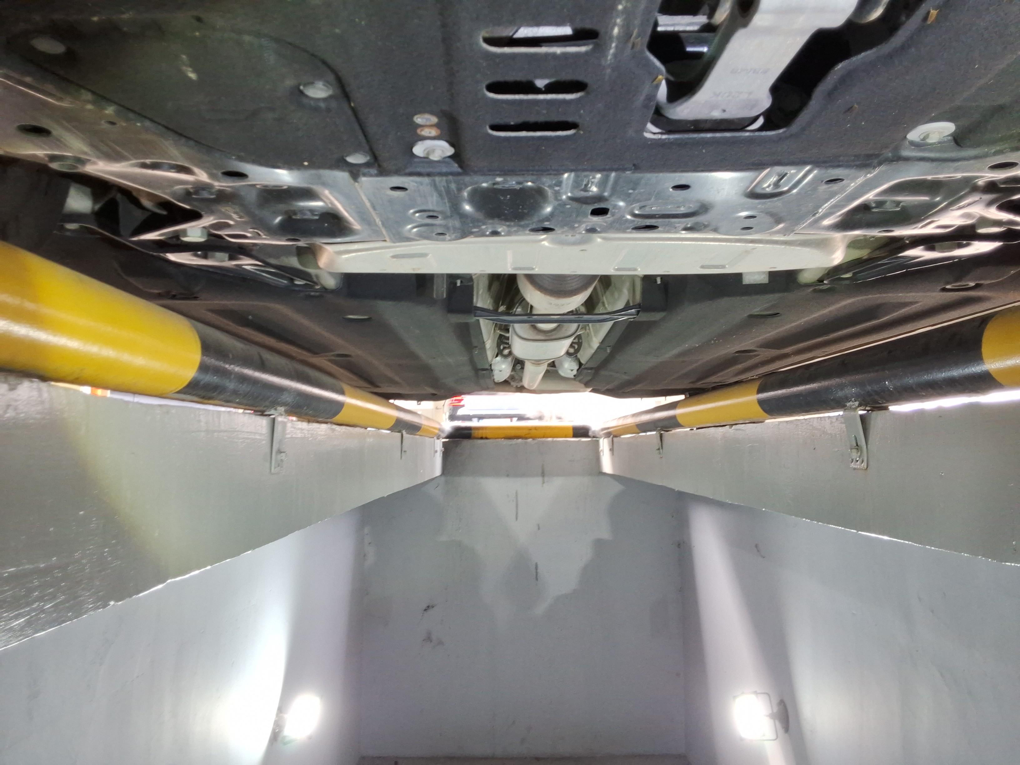 Hyundai AZERA 2023 - Image 20