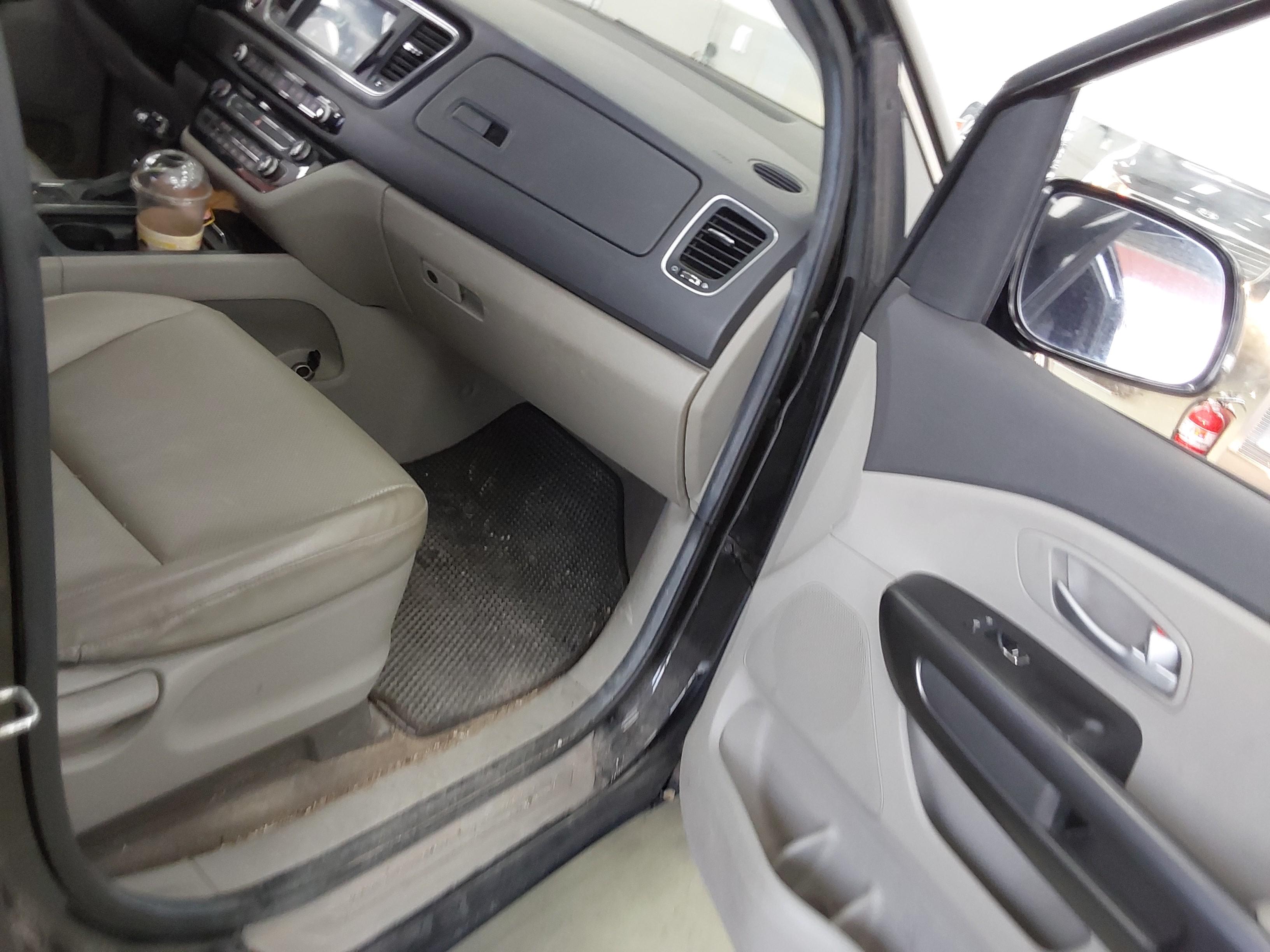 Kia New Carnival 2016 - Image 16