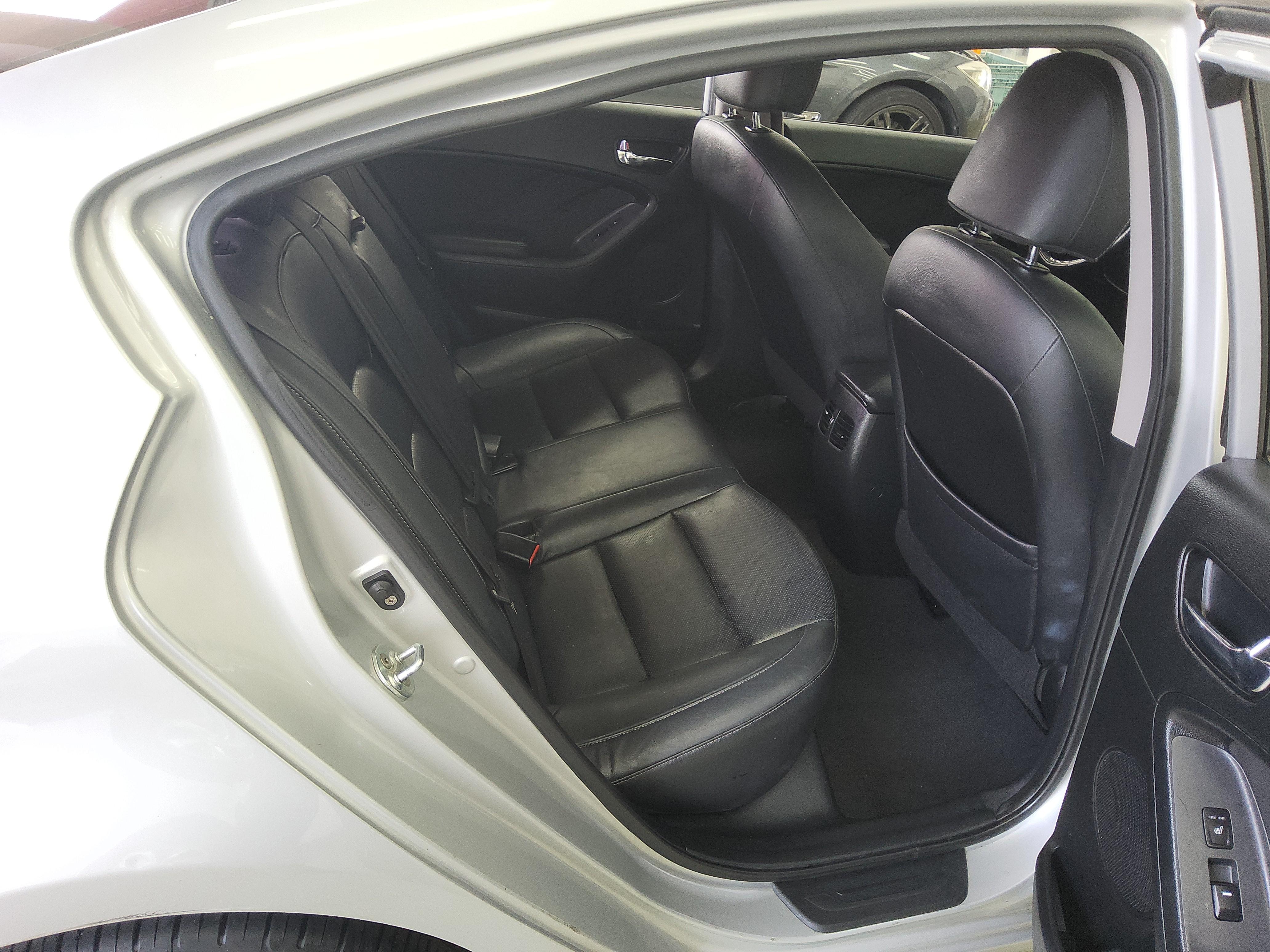 Kia K3 2016 - Image 12