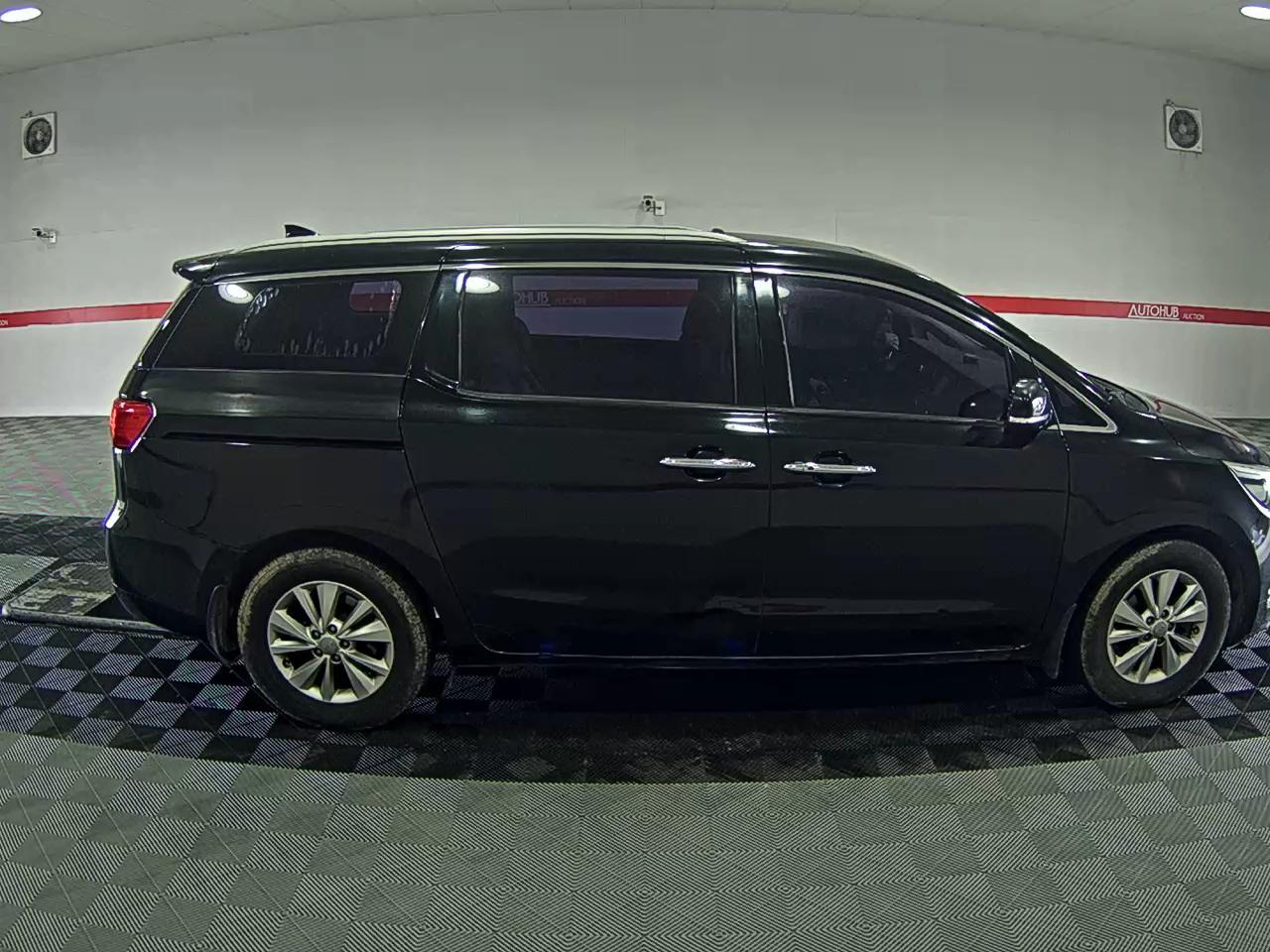 Kia New Carnival 2016 - Image 3