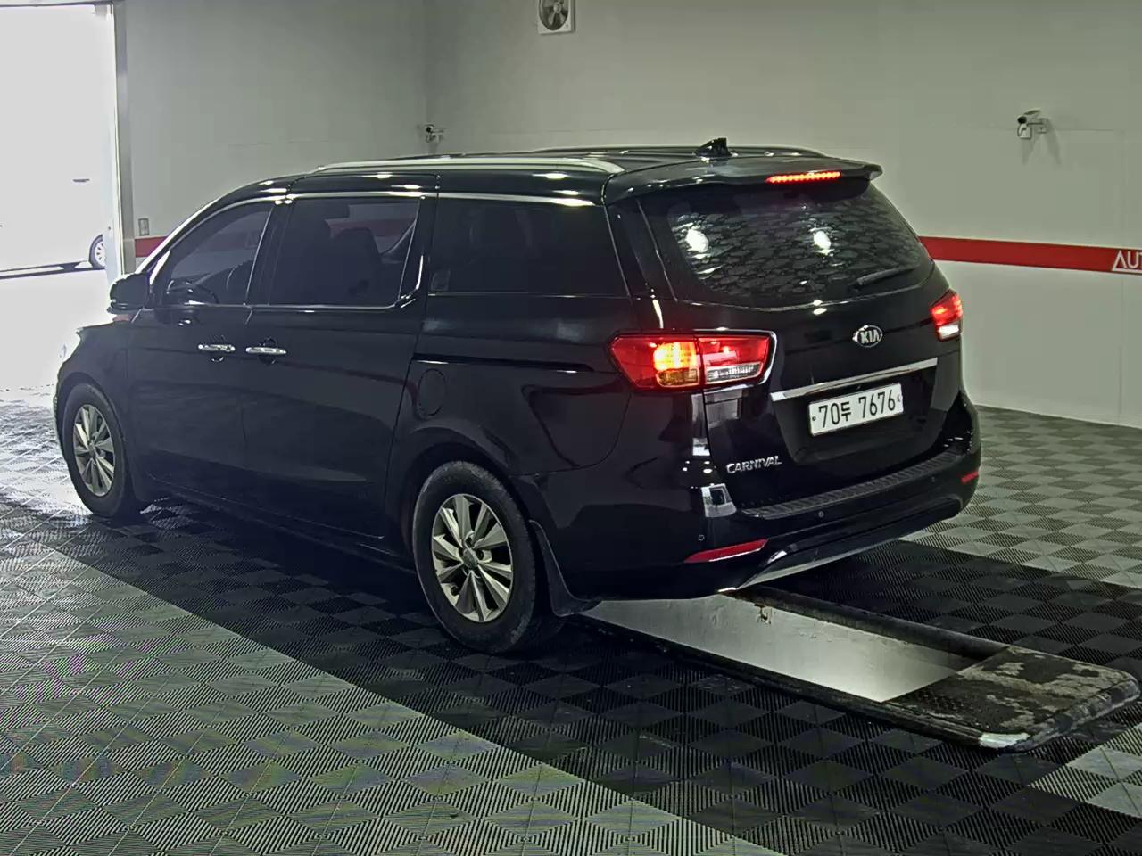 Kia New Carnival 2016 - Image 5