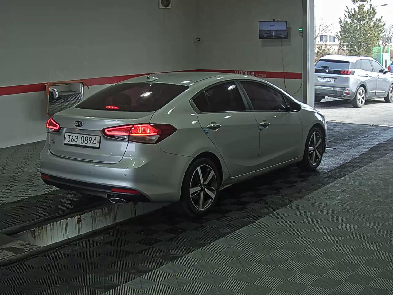 Kia K3 2016 - Image 4