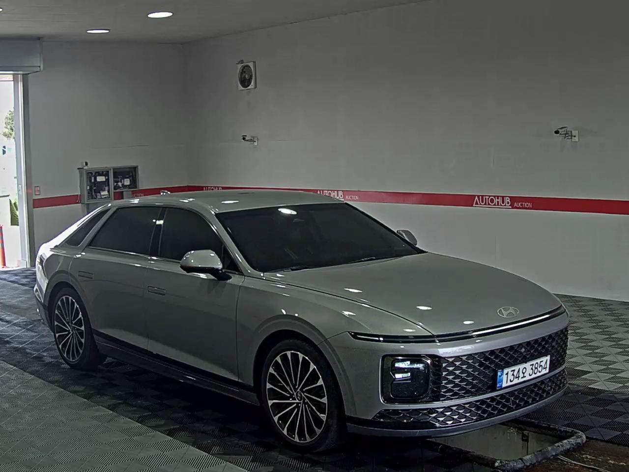 Hyundai AZERA 2023 - Image 2