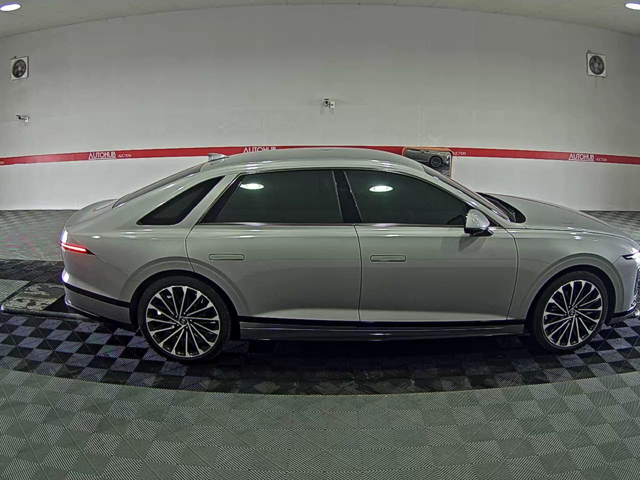 Hyundai AZERA 2023 - Image 3