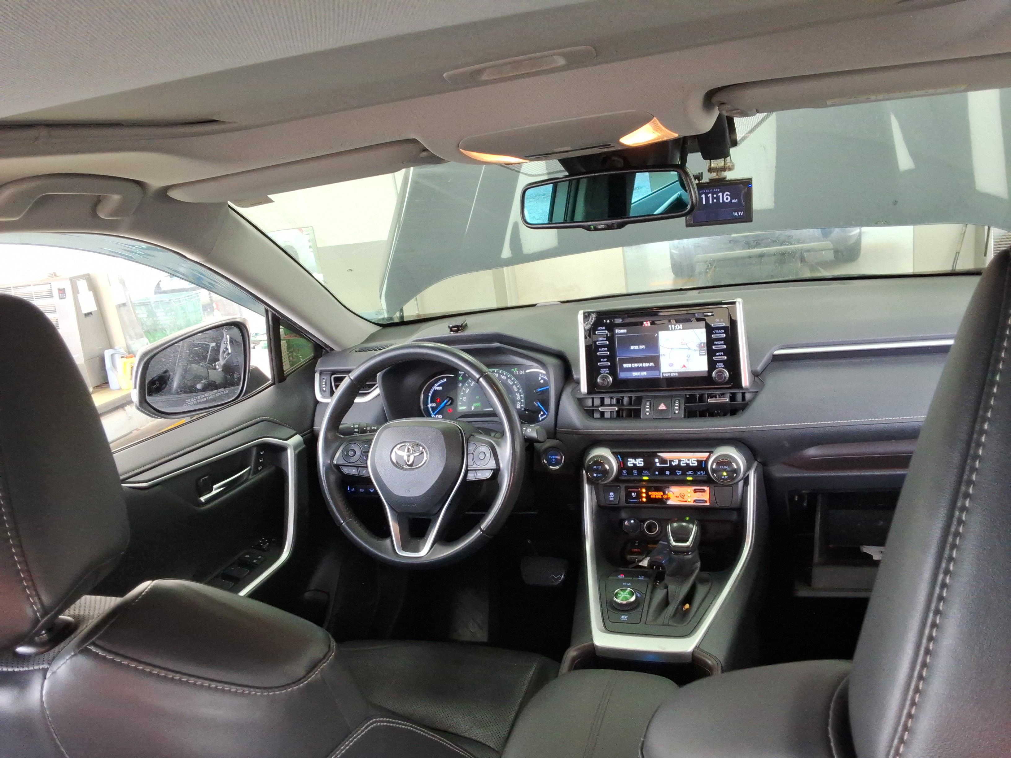 تويوتا راف 4 2021 - صورة 13