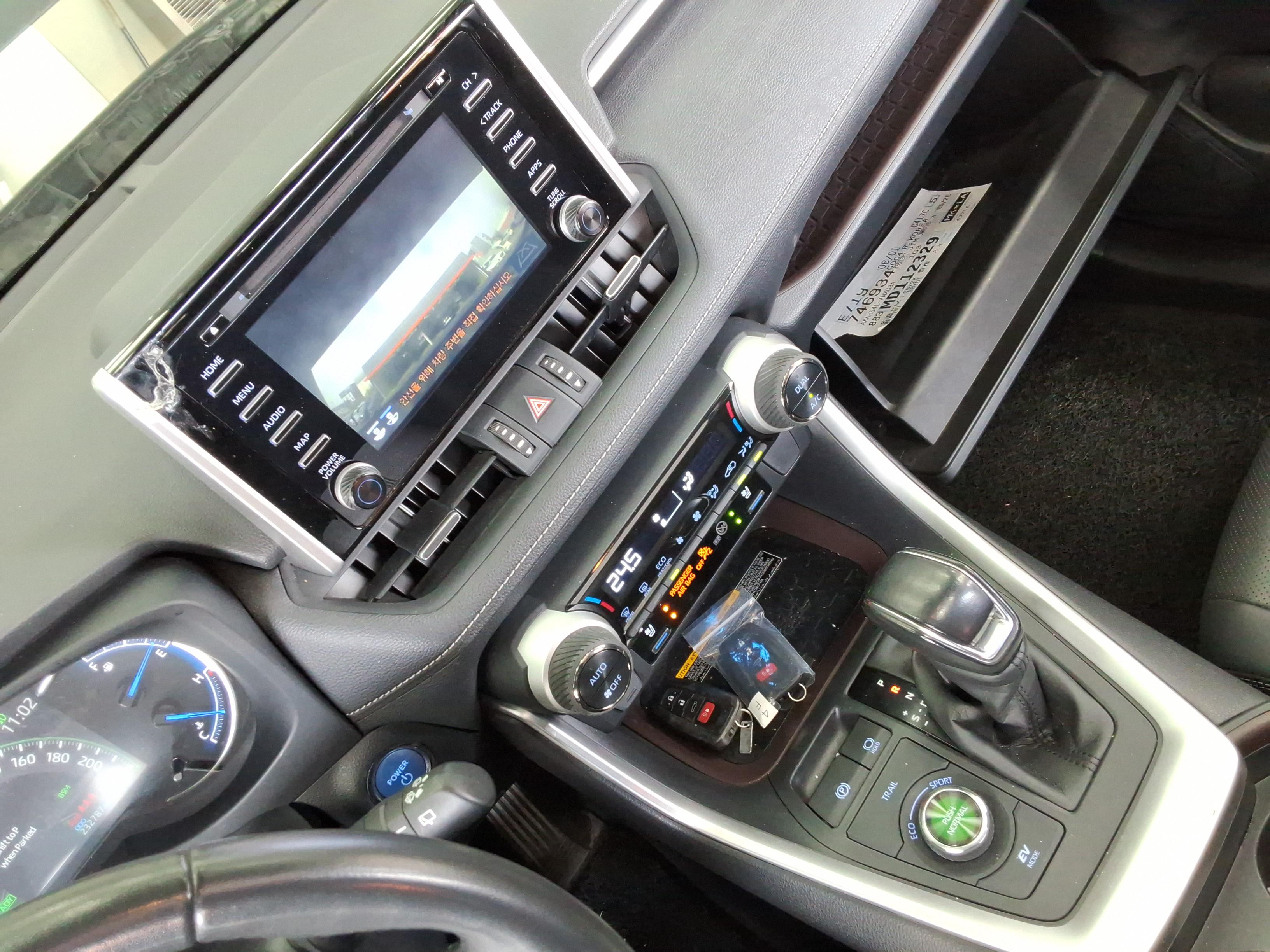 تويوتا راف 4 2021 - صورة 16