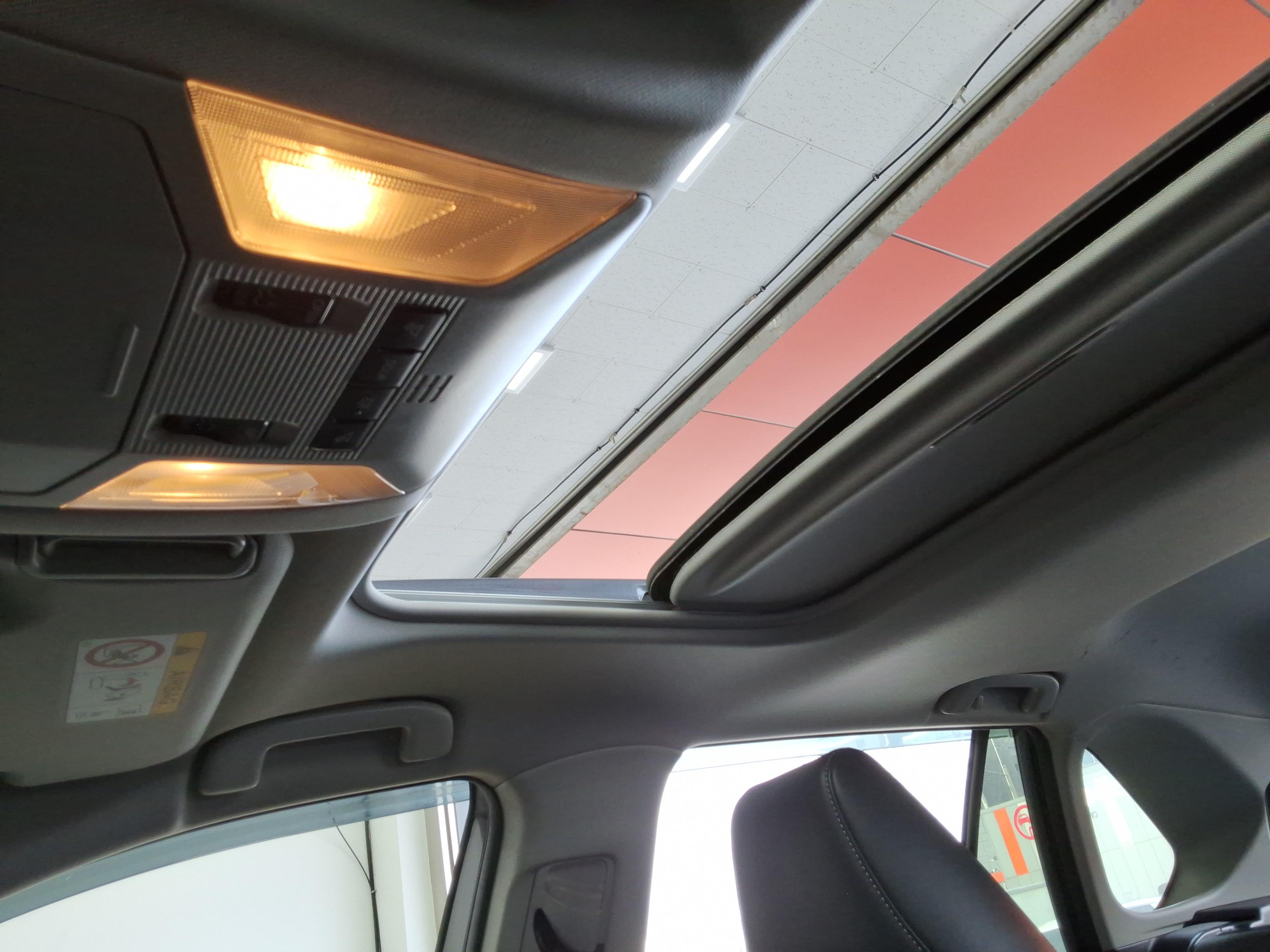 تويوتا راف 4 2021 - صورة 17