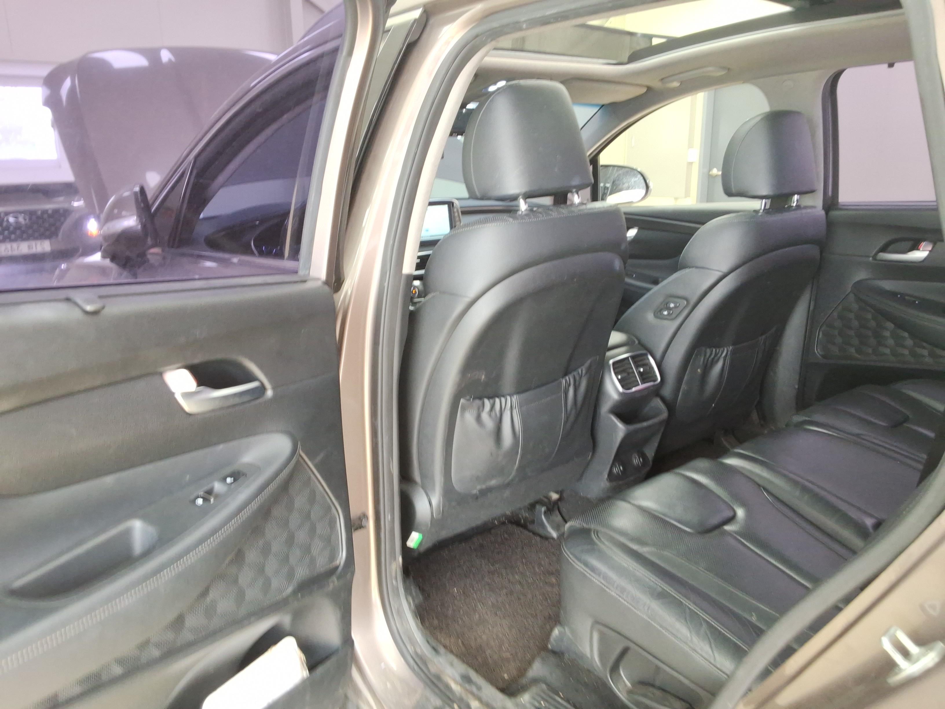 Hyundai Santa Fe 2019 - Image 11