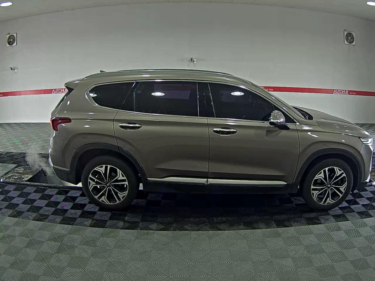 Hyundai Santa Fe 2019 - Image 3