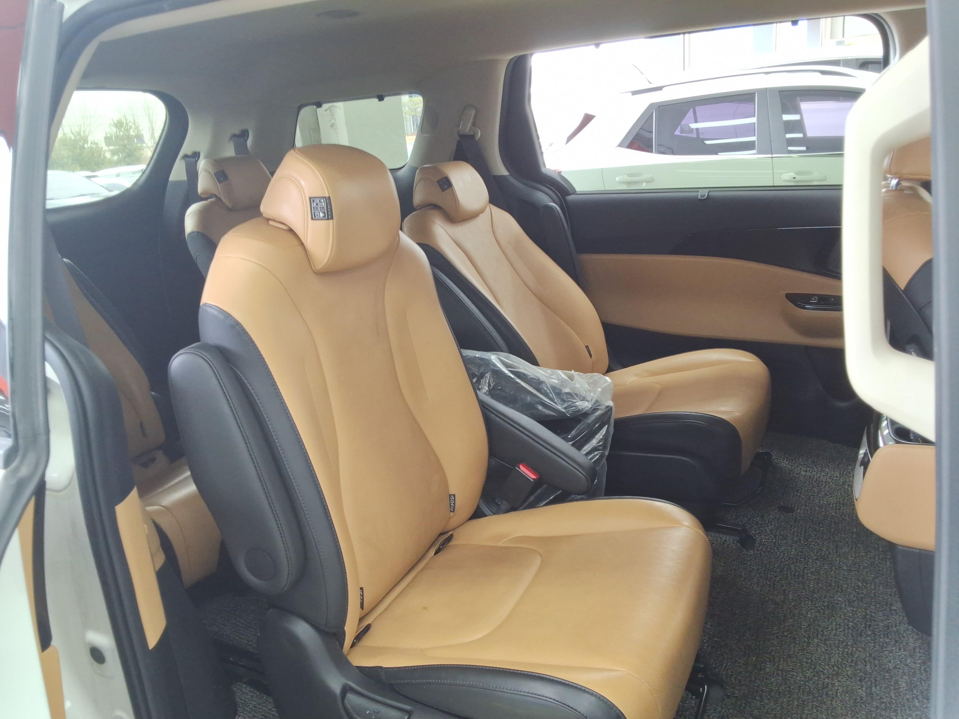 كيا كارنيفال 2022 - صورة 12