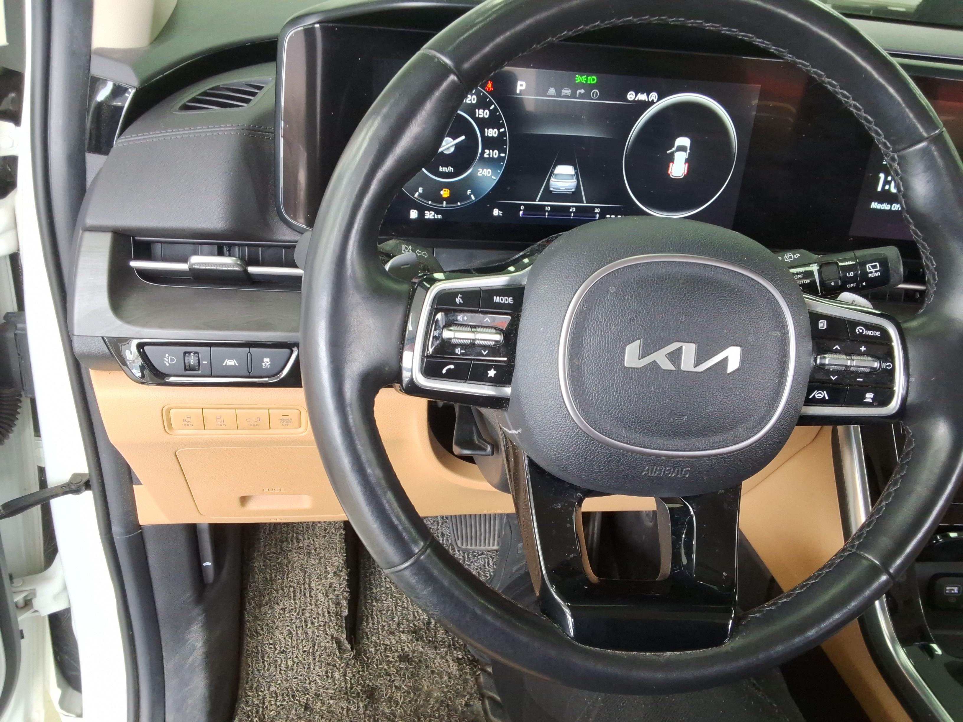 كيا كارنيفال 2022 - صورة 15