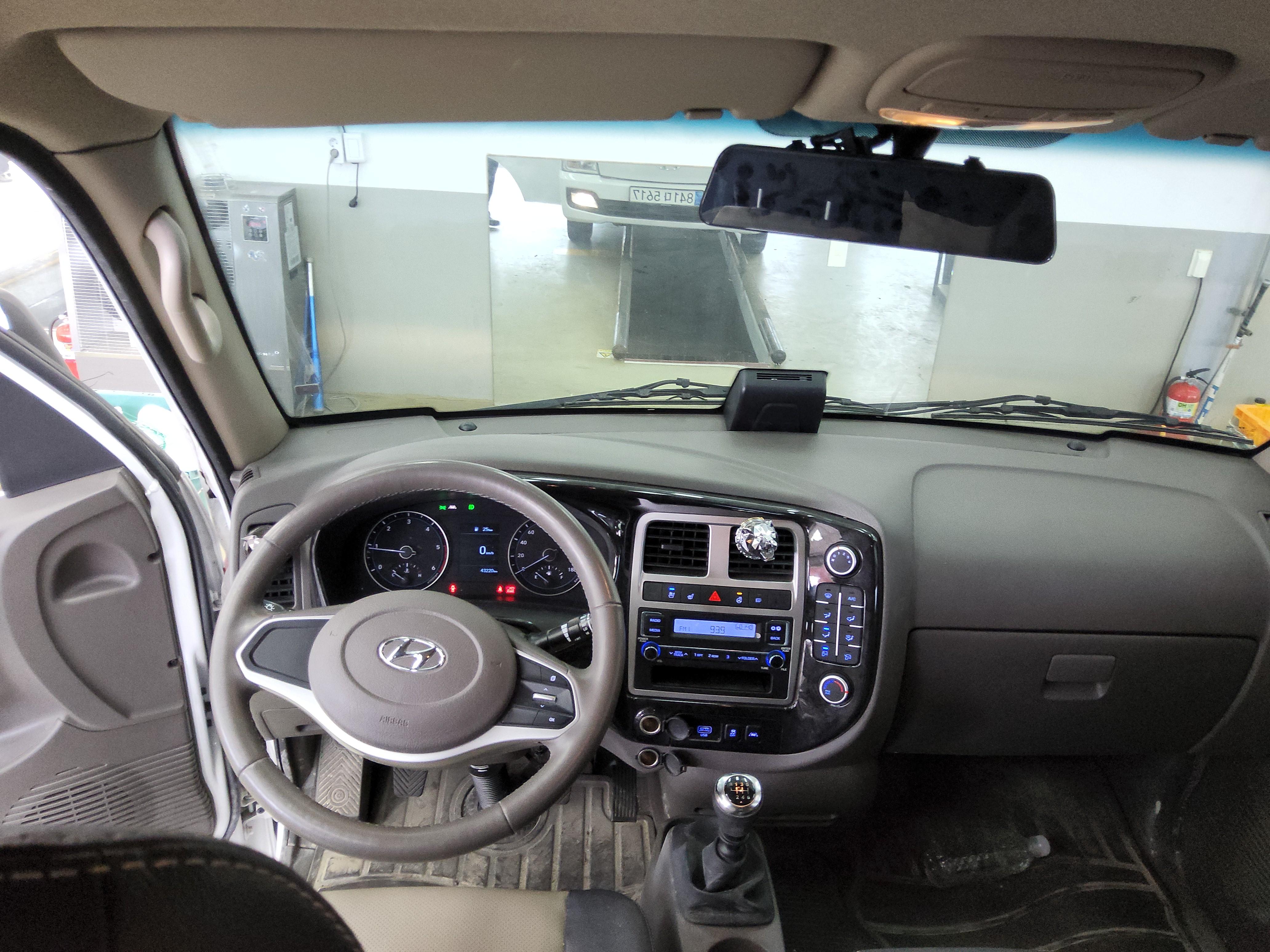 هيونداي بورتر 2023 - صورة 10