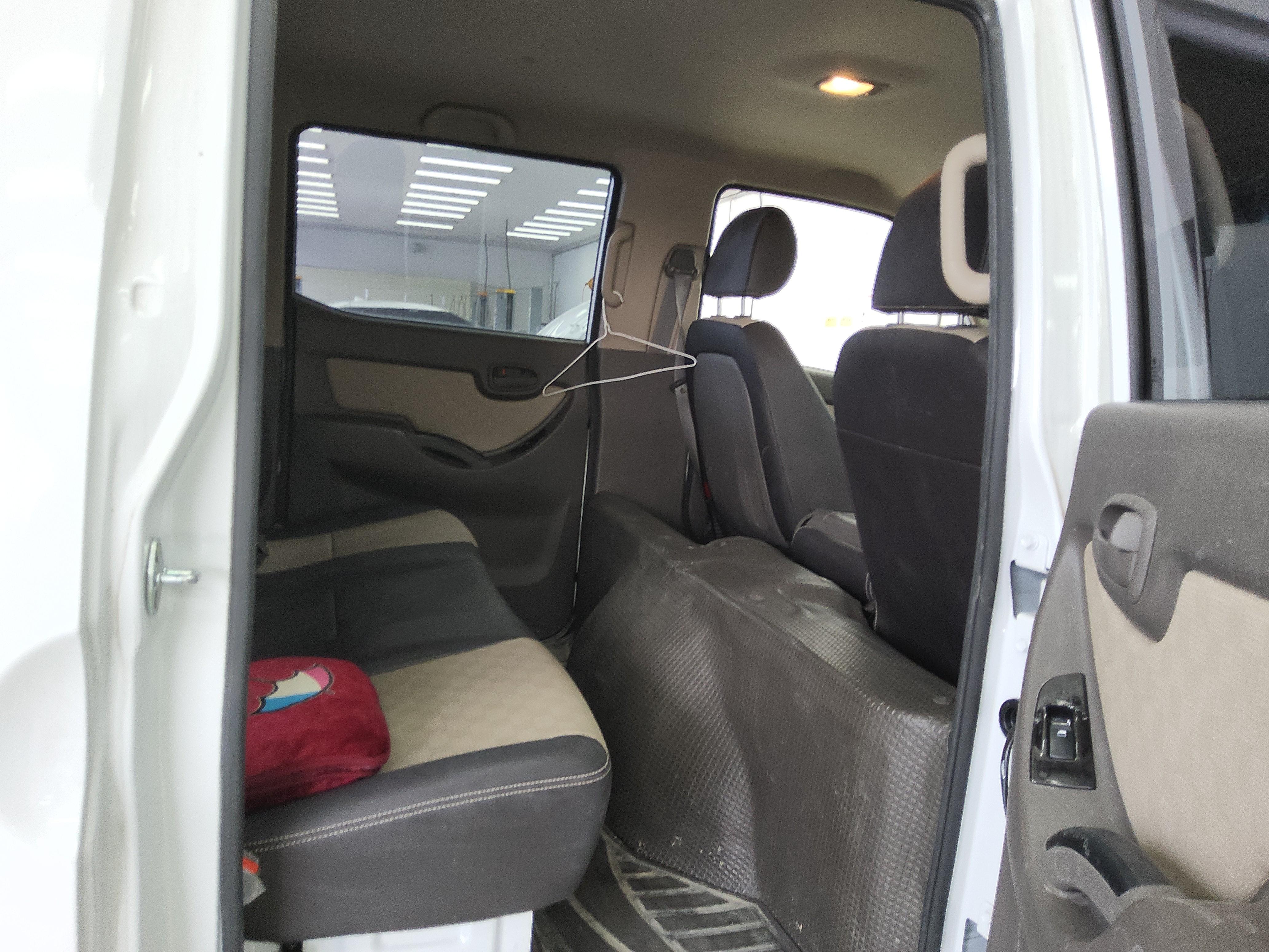 هيونداي بورتر 2023 - صورة 13