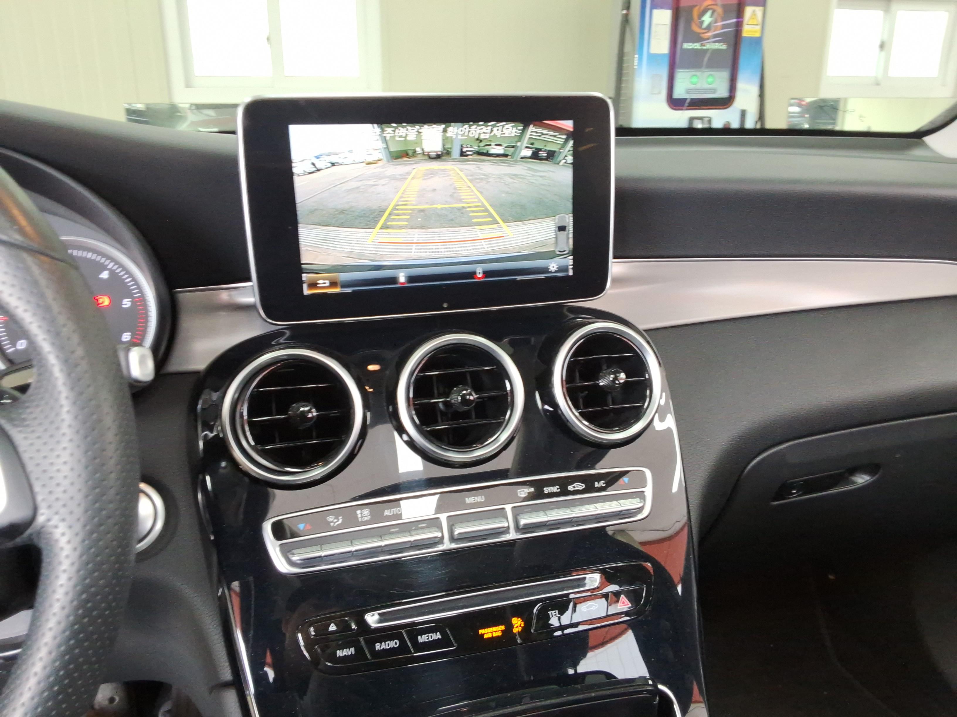 메르세데스-벤츠 GLC 2018 - 이미지 16