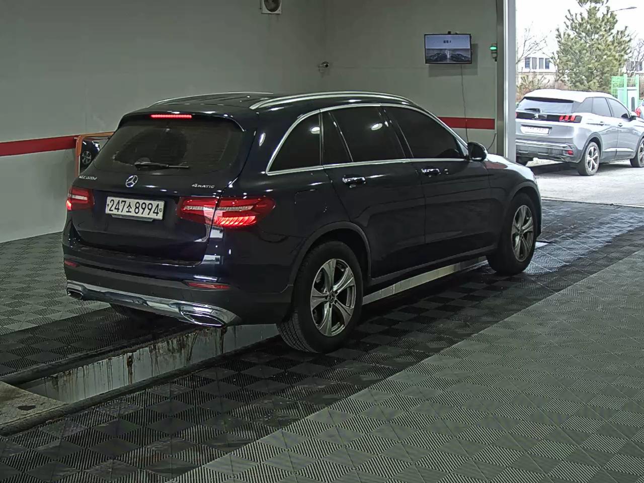 메르세데스-벤츠 GLC 2018 - 이미지 4