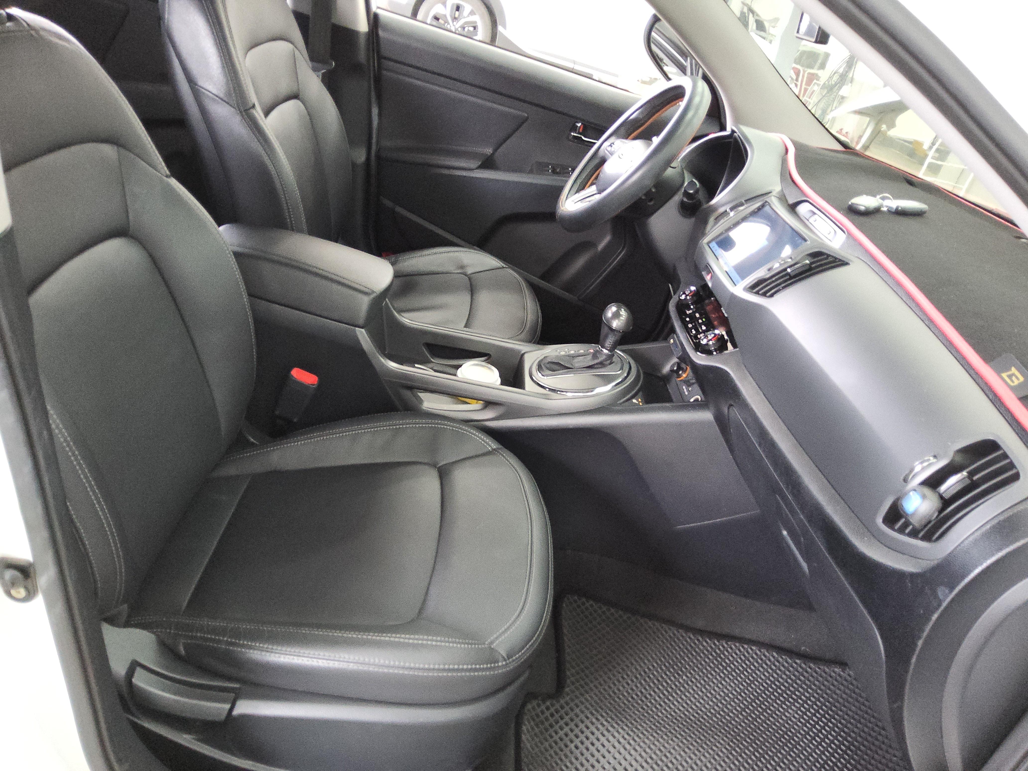 كيا سبورتاج 2012 - صورة 14