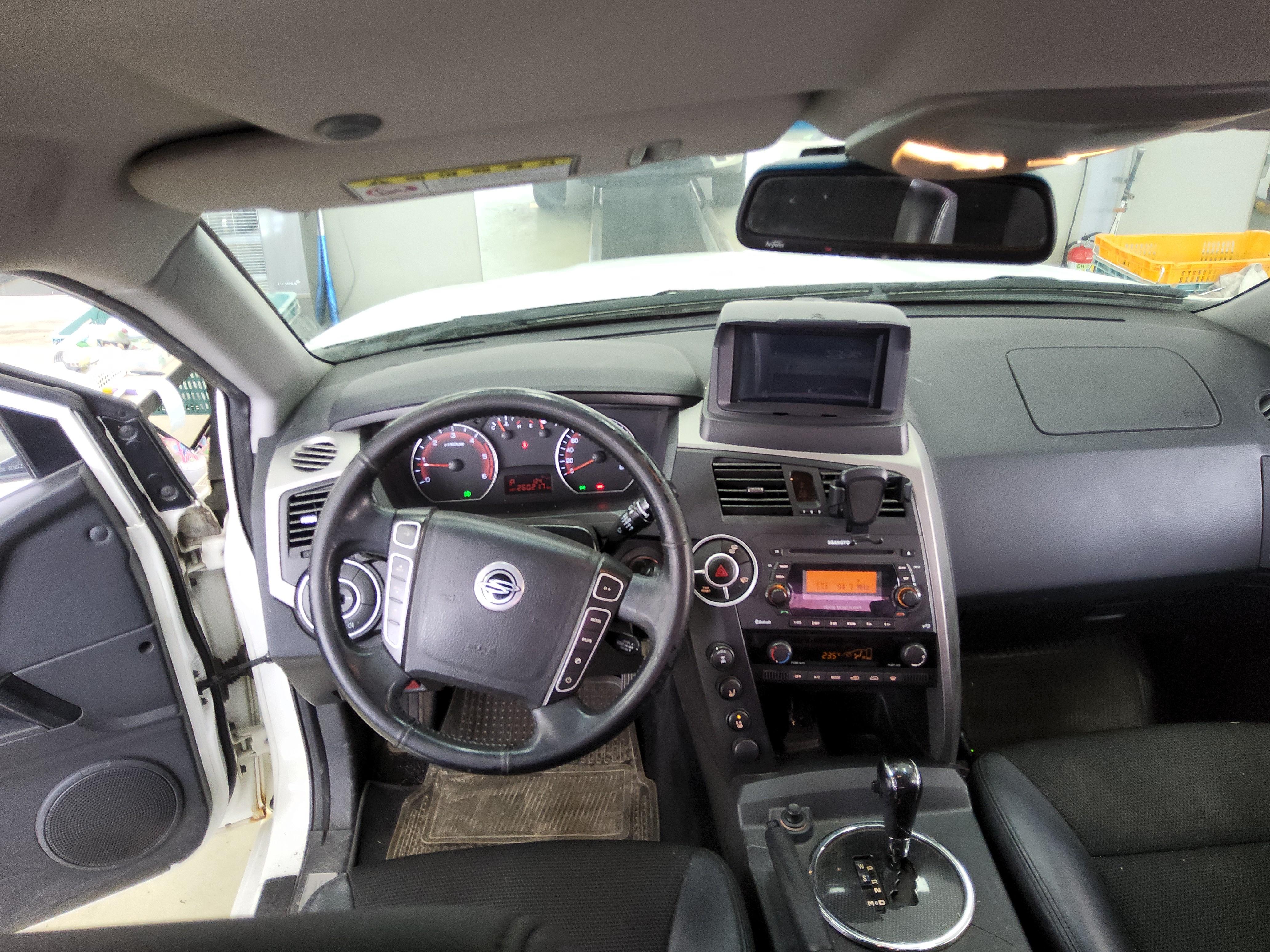 سانج يونج كوراندو سبورت 2014 - صورة 10