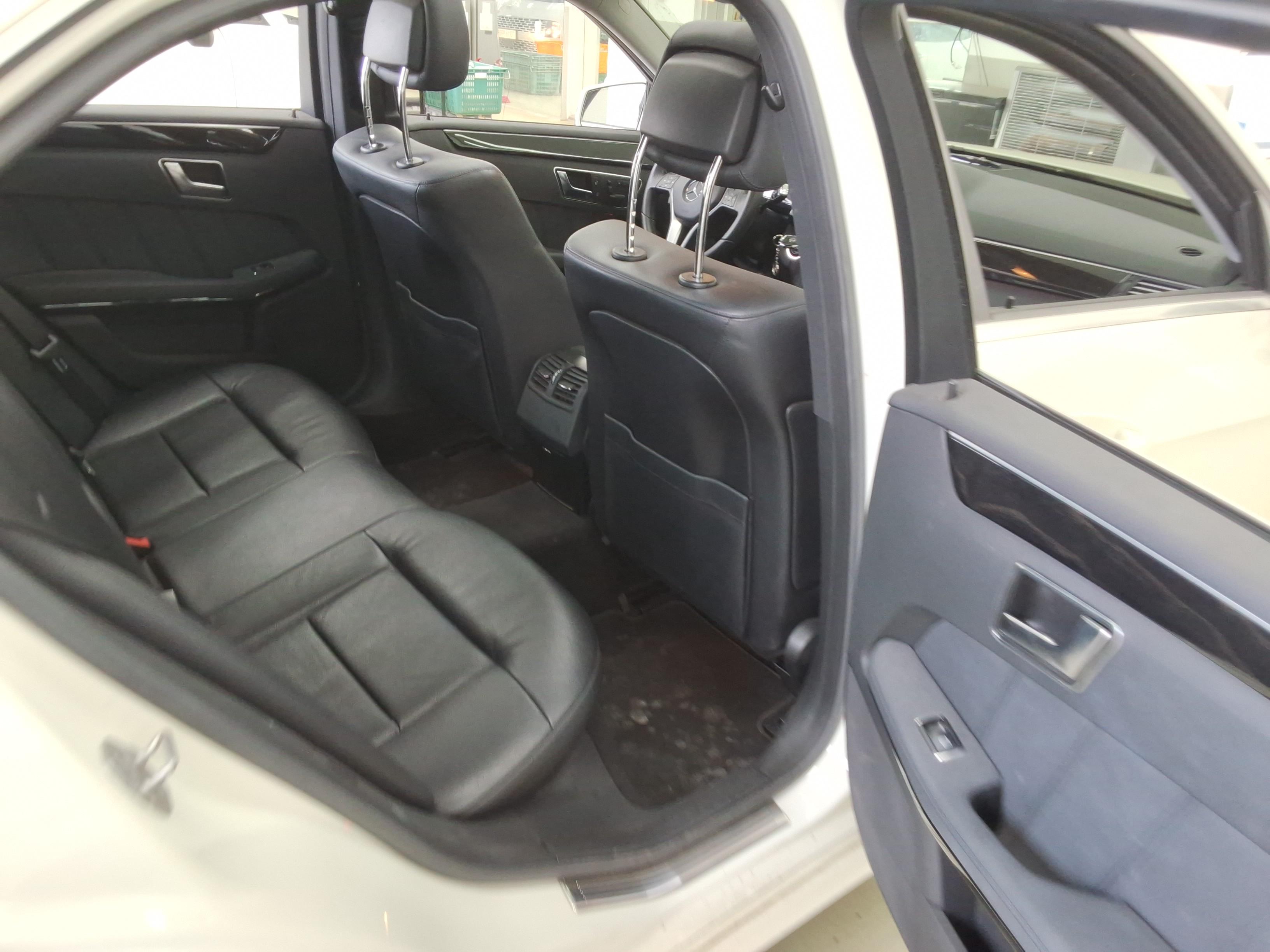 Mercedes-Benz E-Class 2012 - Image 13