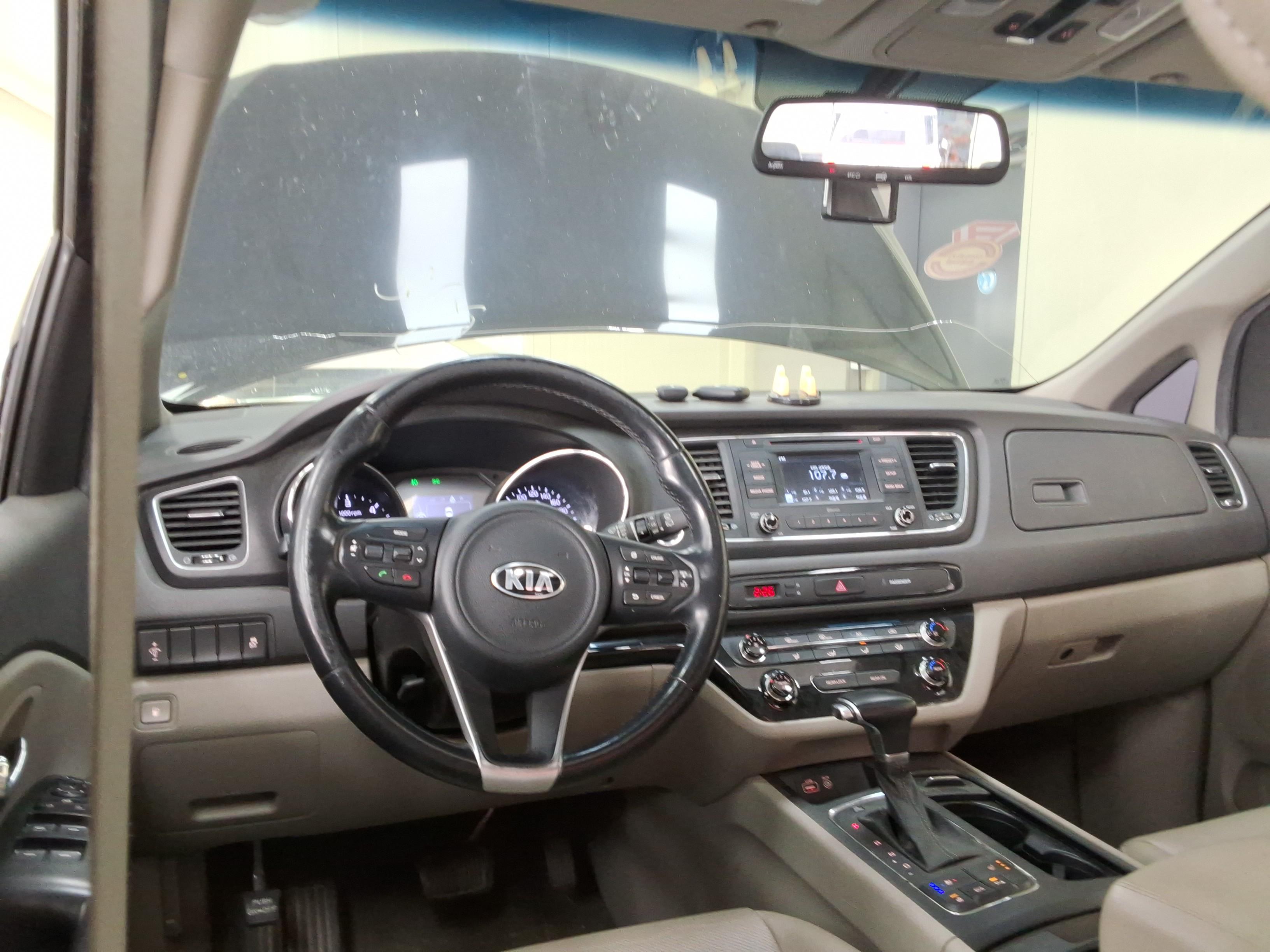 كيا نيو كارنيفال 2017 - صورة 10