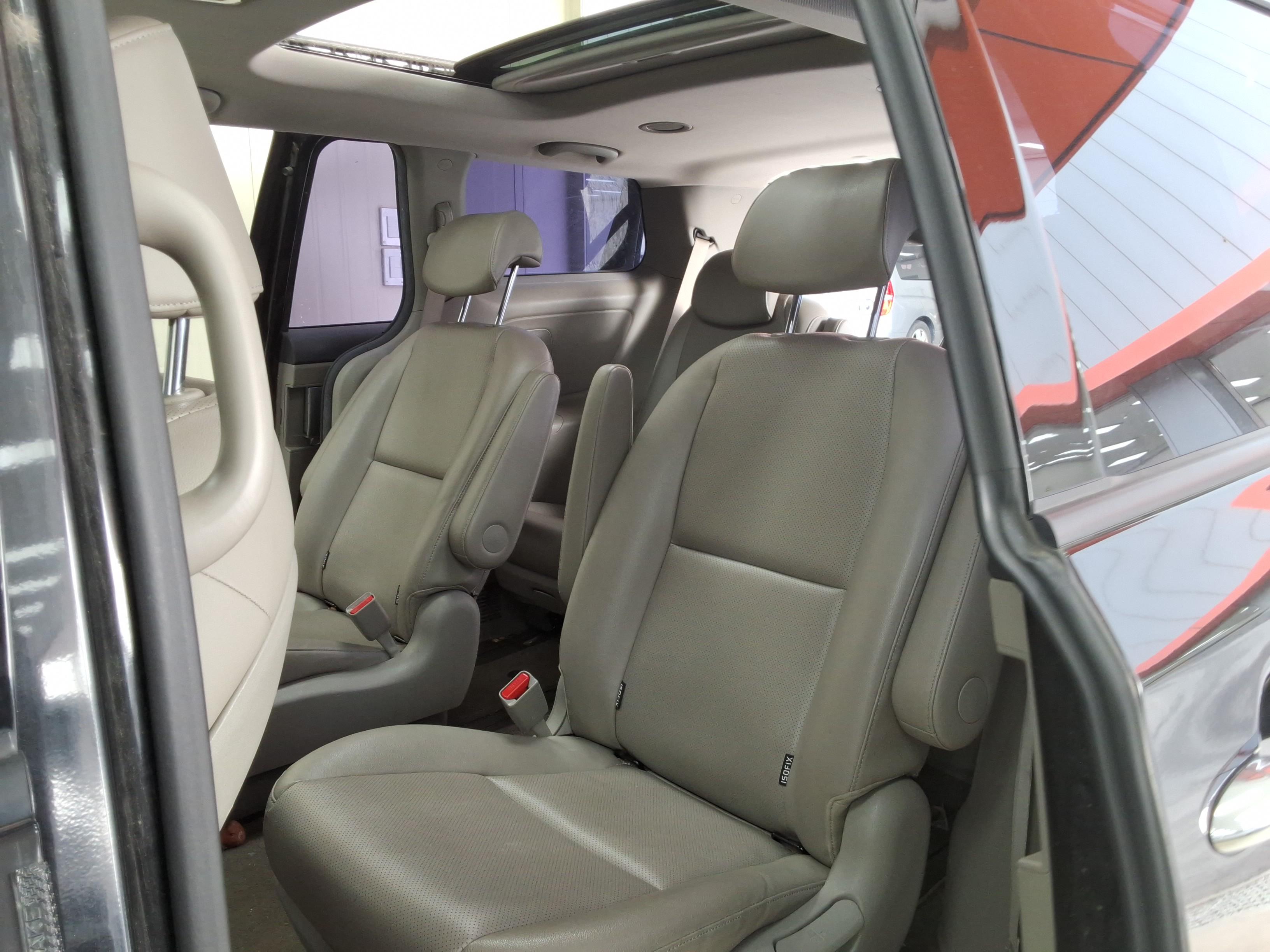 كيا نيو كارنيفال 2017 - صورة 11