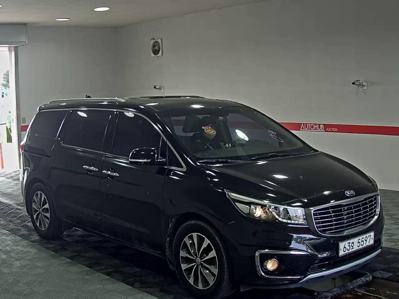 كيا نيو كارنيفال 2017 - صورة 2