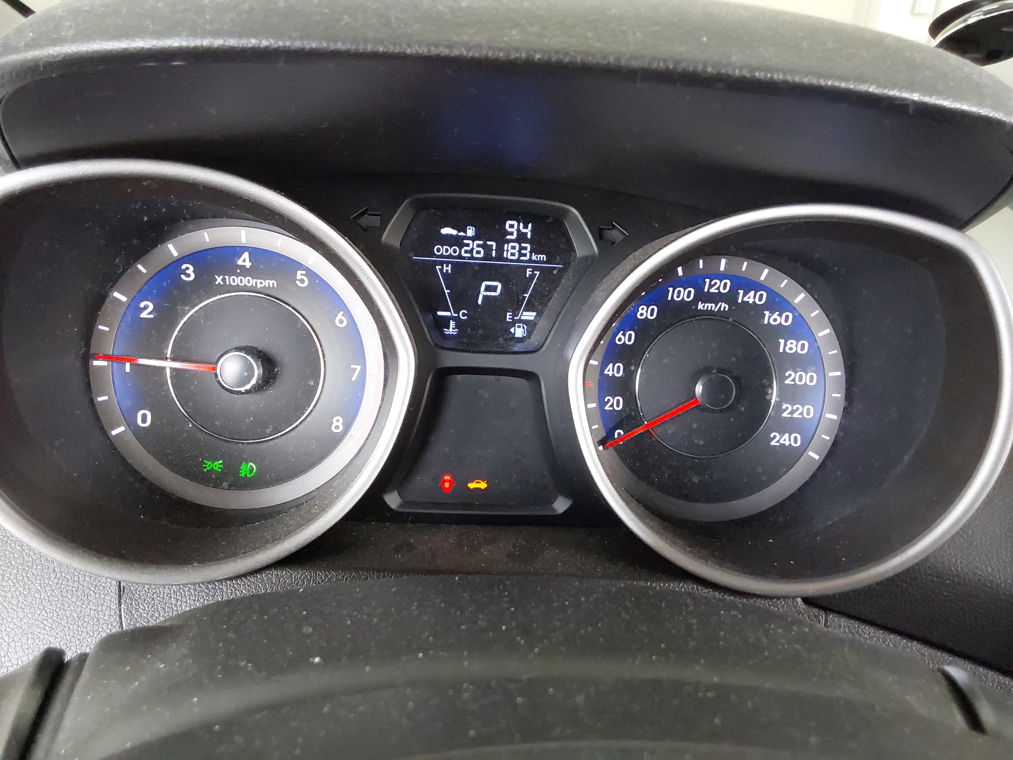 Hyundai Elantra 2012 - Image 8