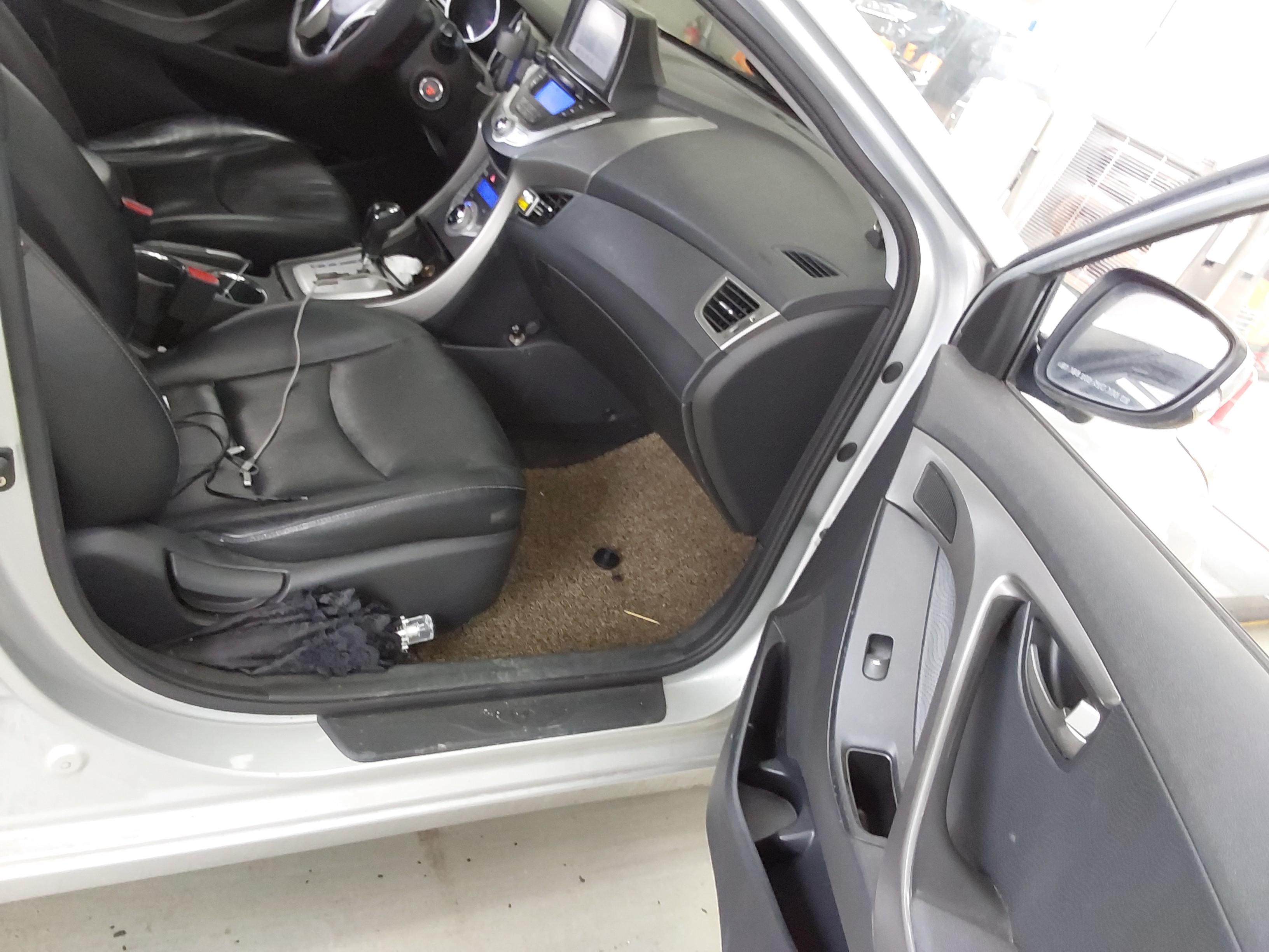 Hyundai Elantra 2012 - Image 14