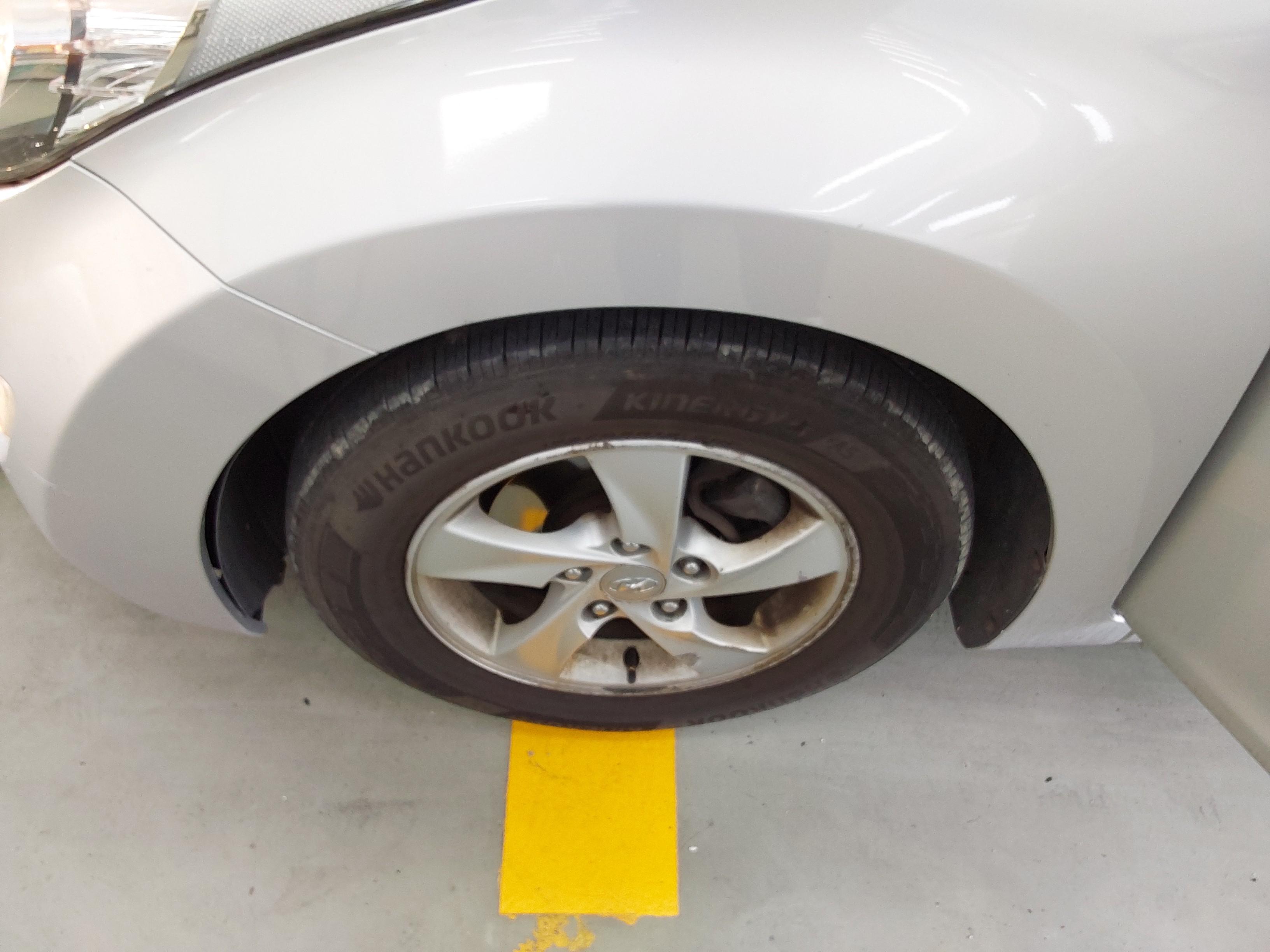 Hyundai Elantra 2012 - Image 18