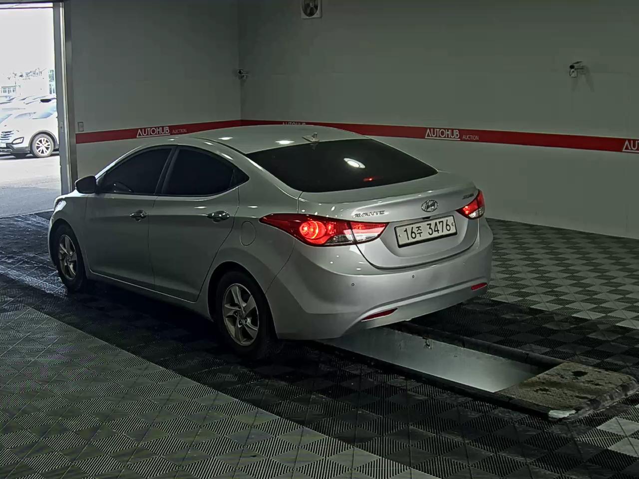 Hyundai Elantra 2012 - Image 5