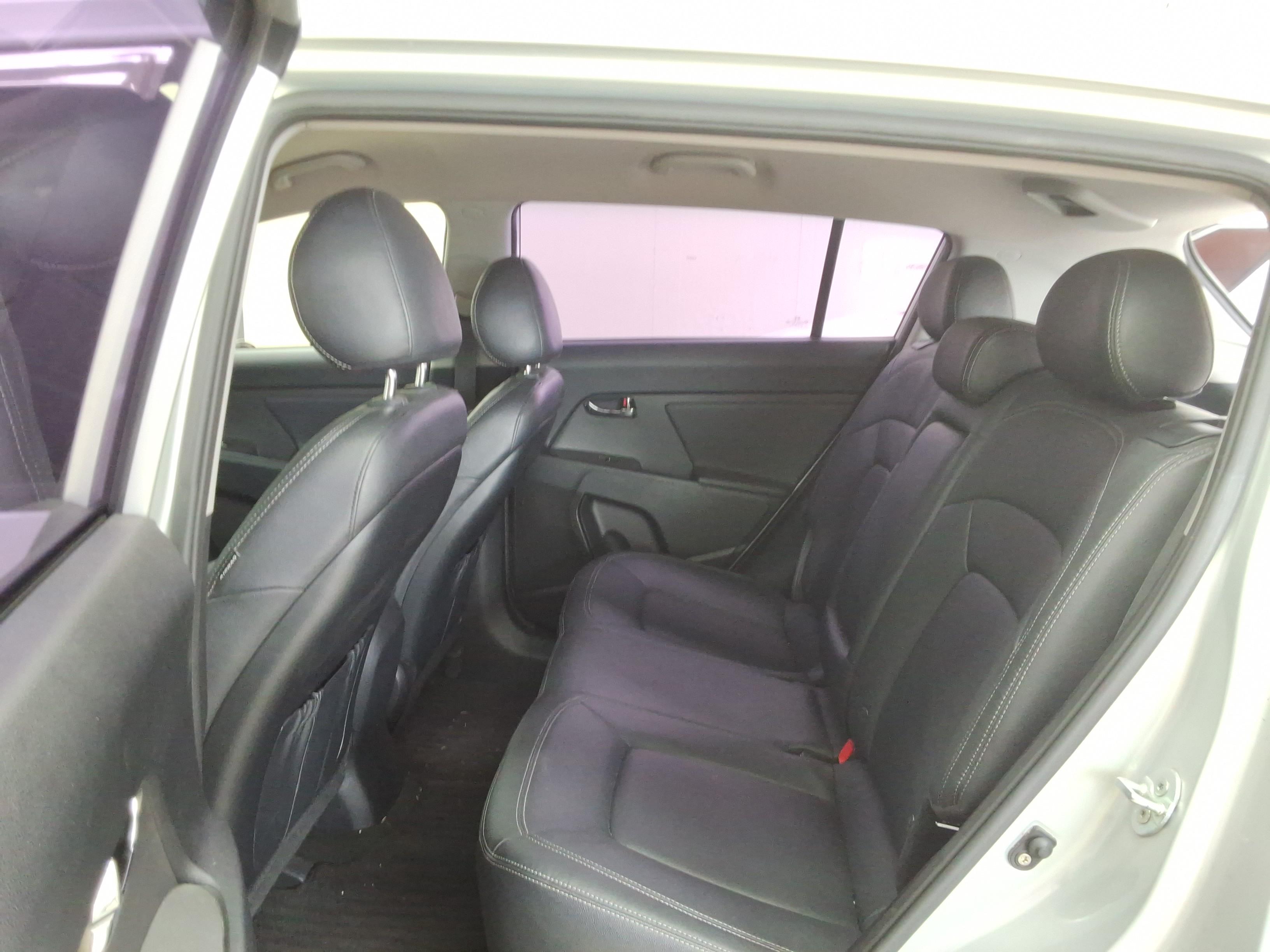 Kia Sportage 2012 - Image 11