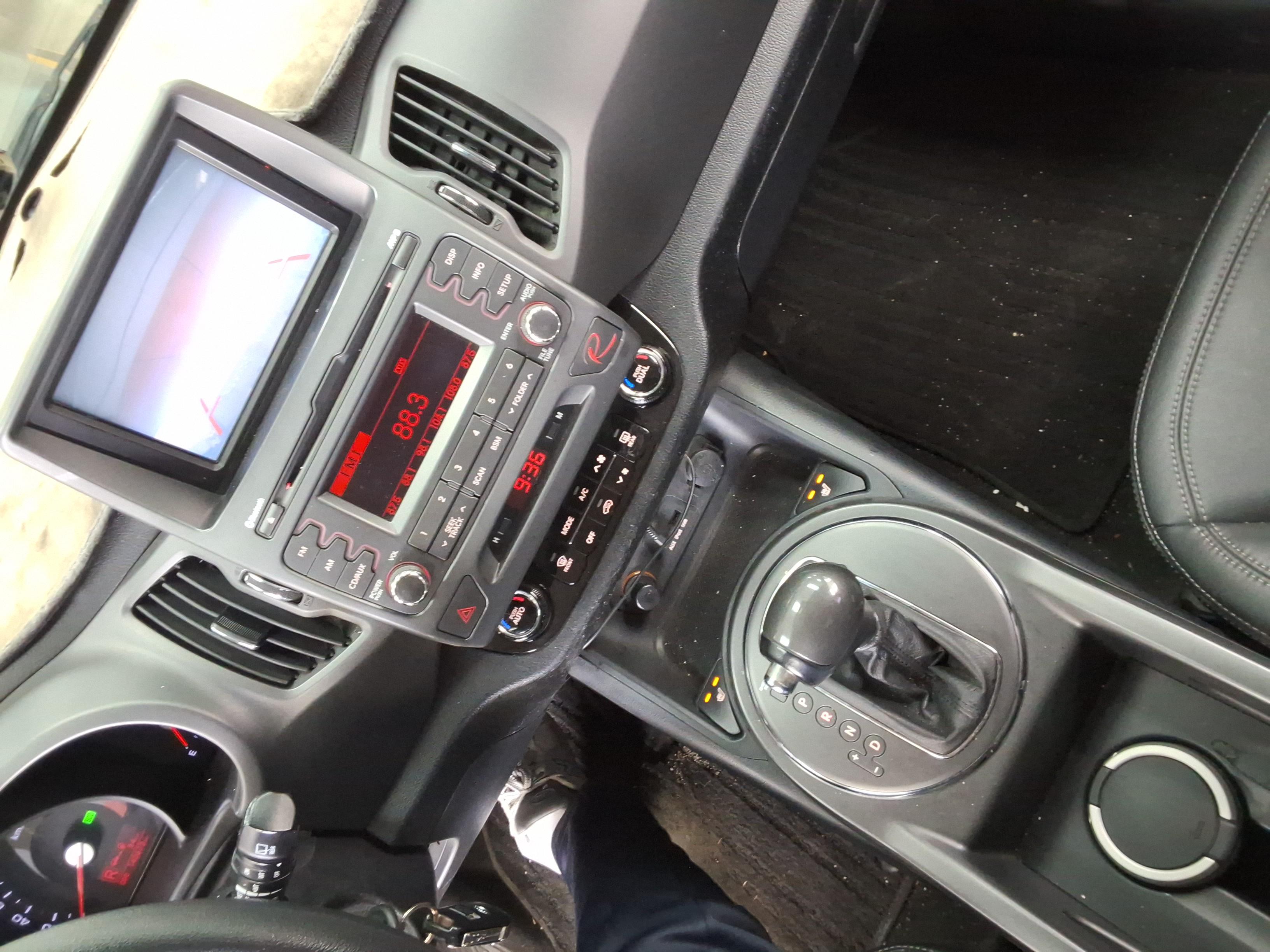 Kia Sportage 2012 - Image 17